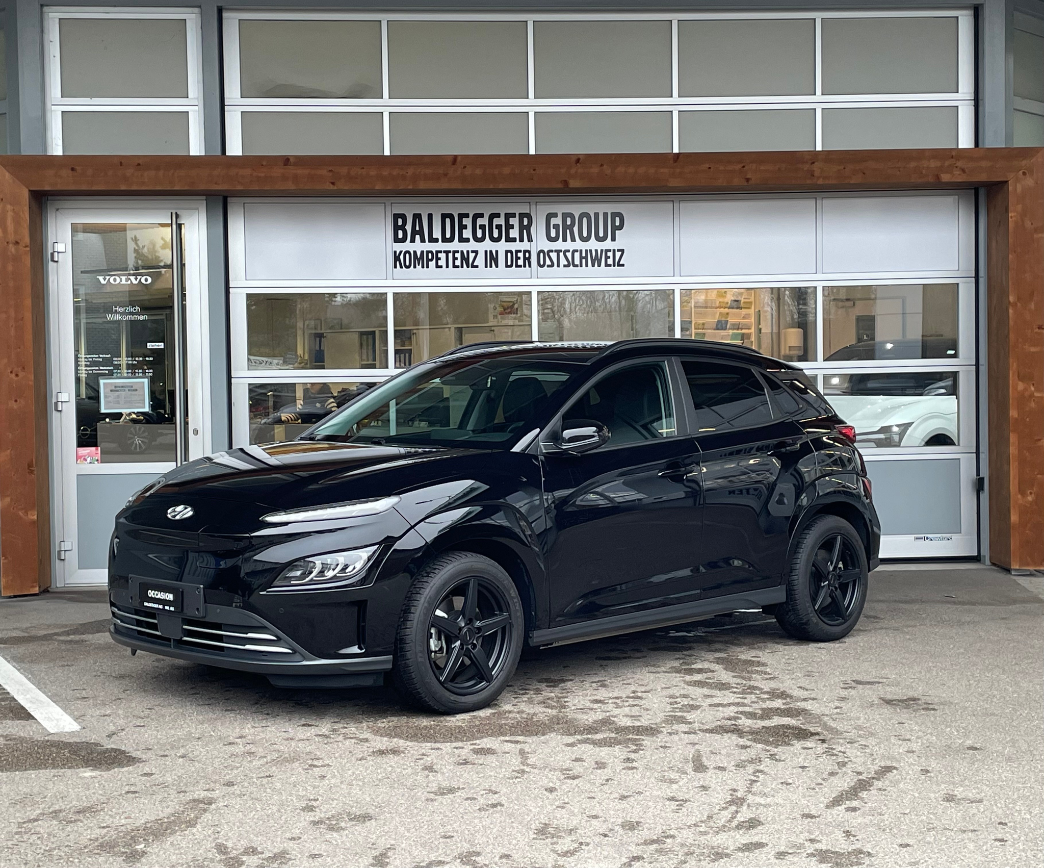 listing desktop thumbnail image 1