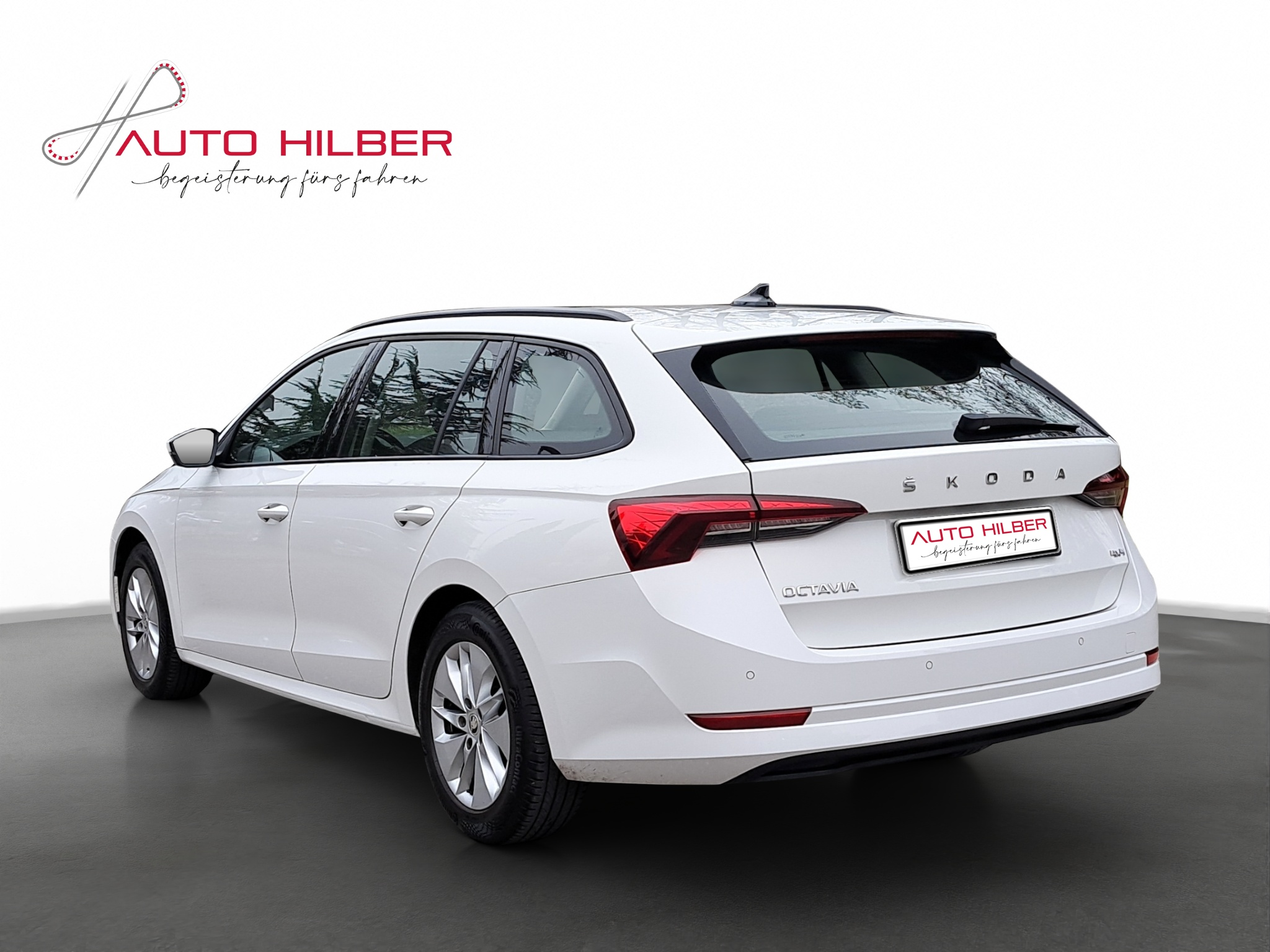 listing desktop thumbnail image 3