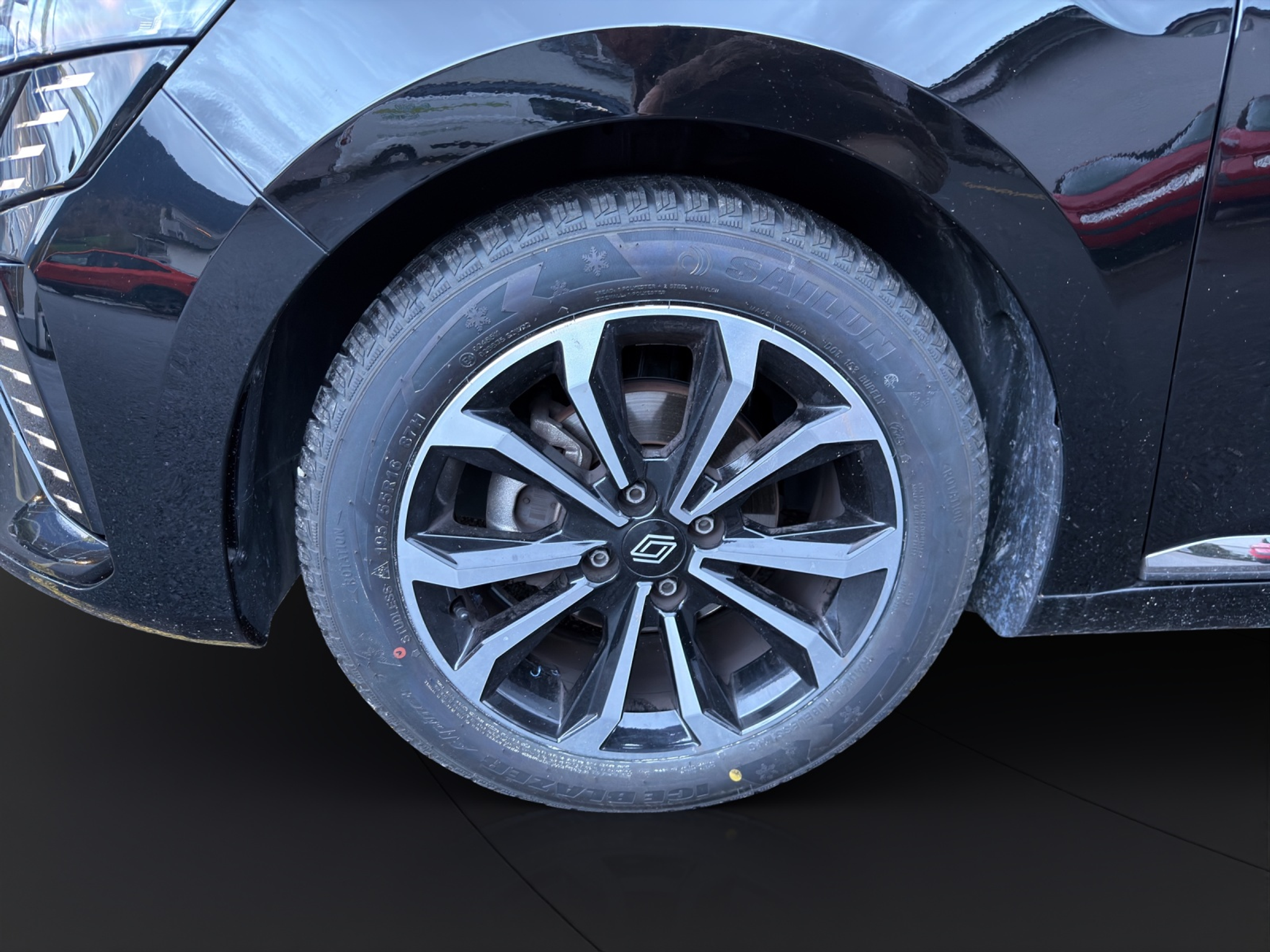 listing desktop thumbnail image 8