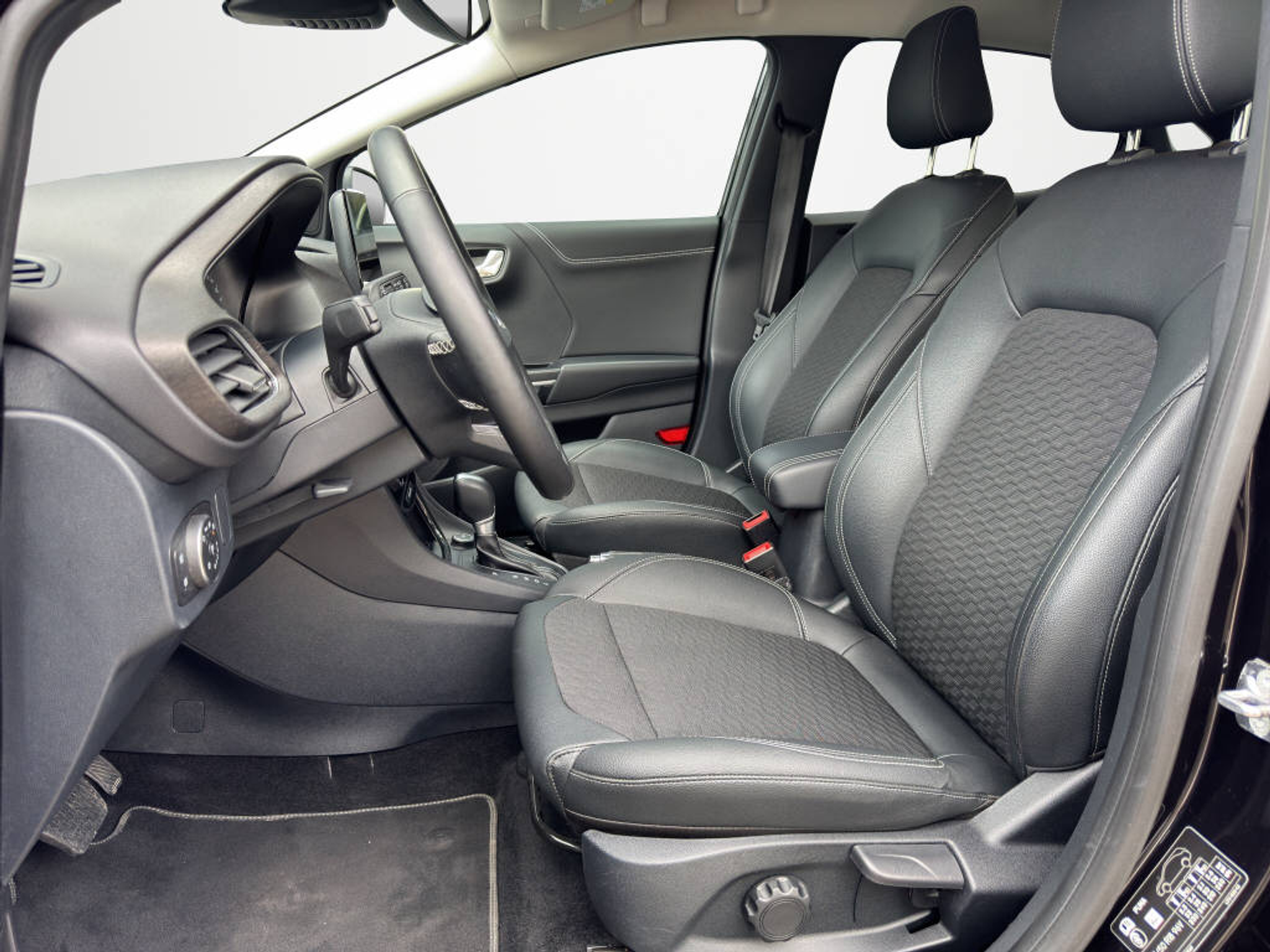 listing desktop thumbnail image 5