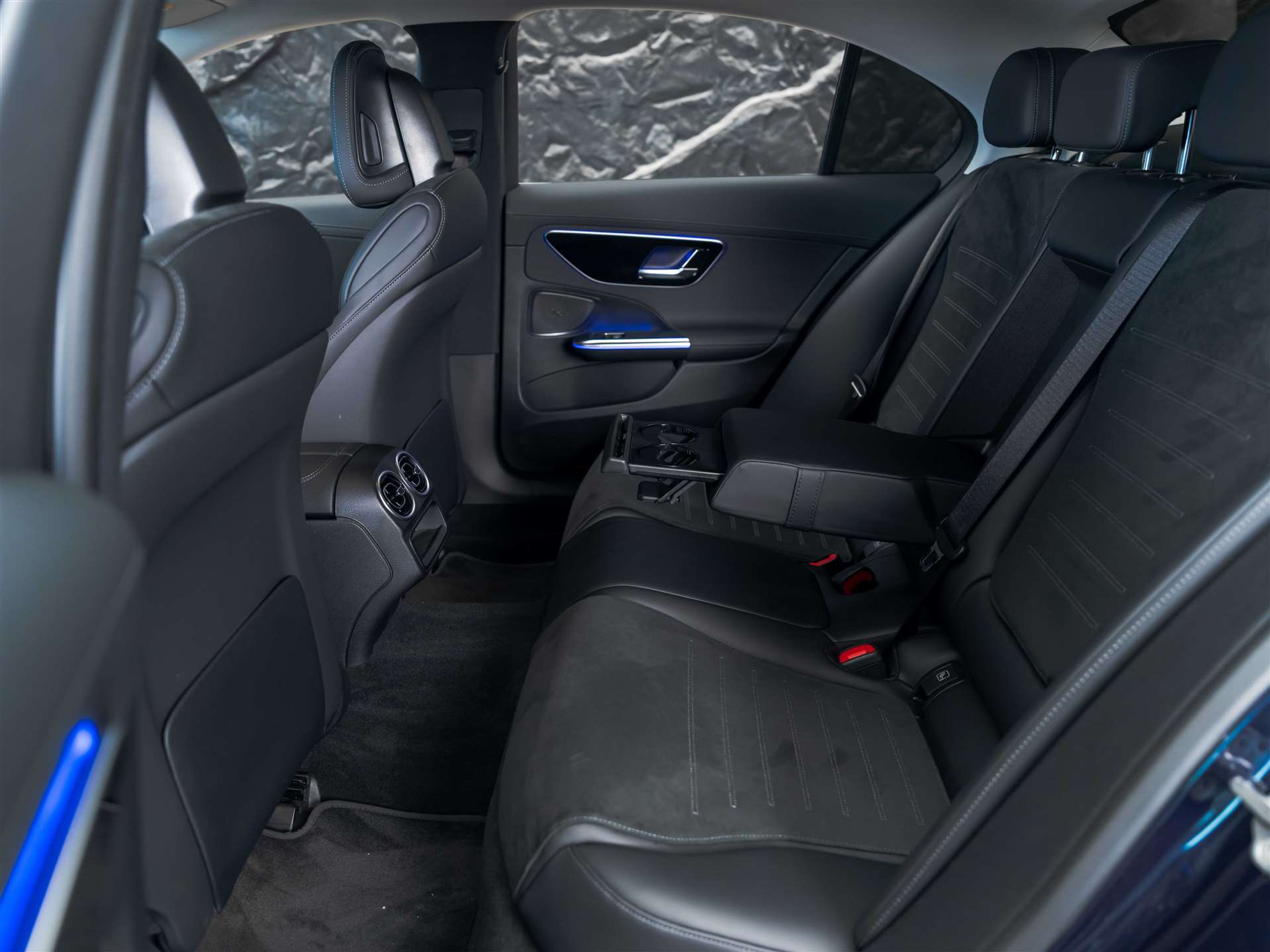 listing desktop thumbnail image 11