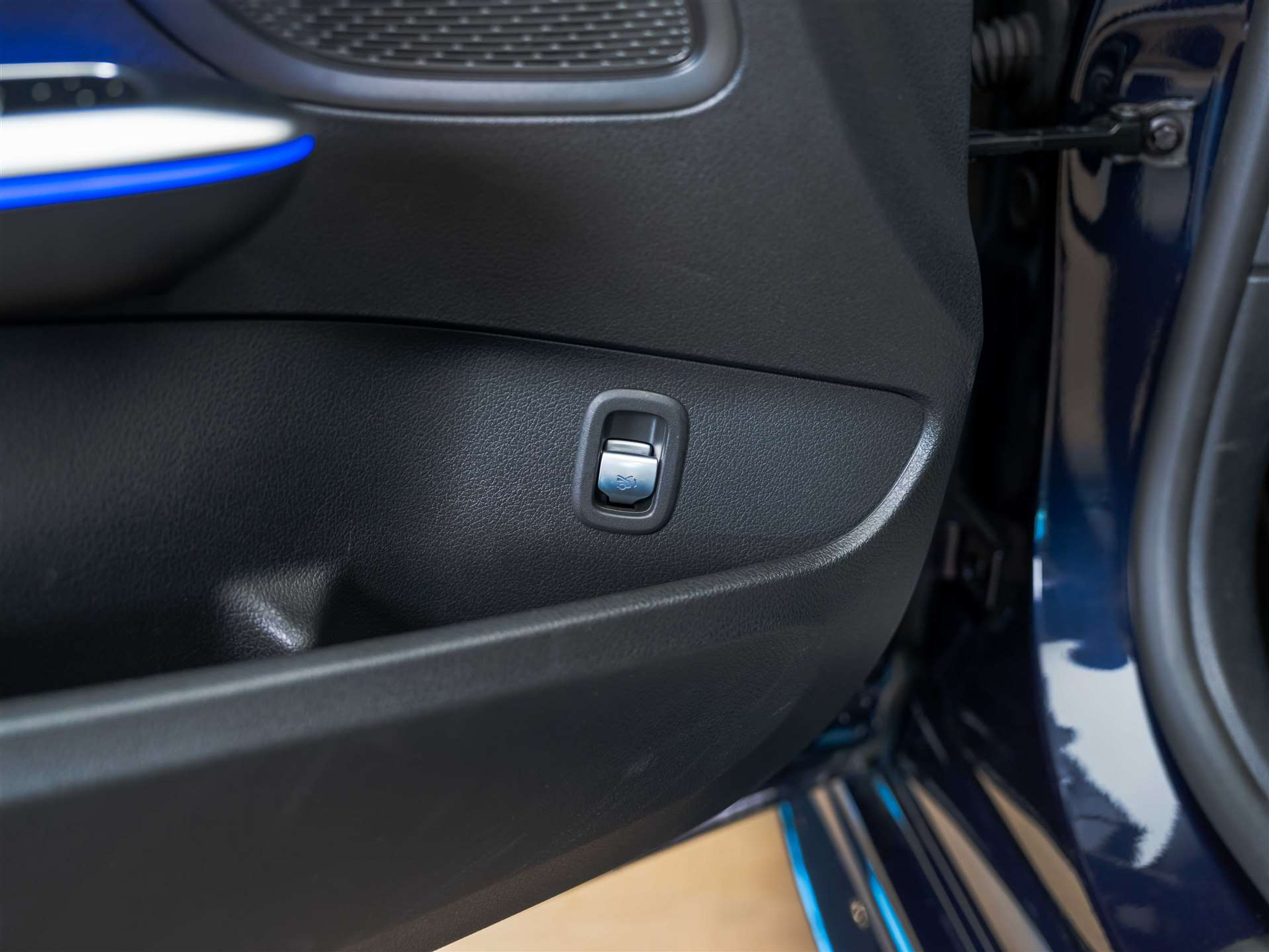 listing desktop thumbnail image 22