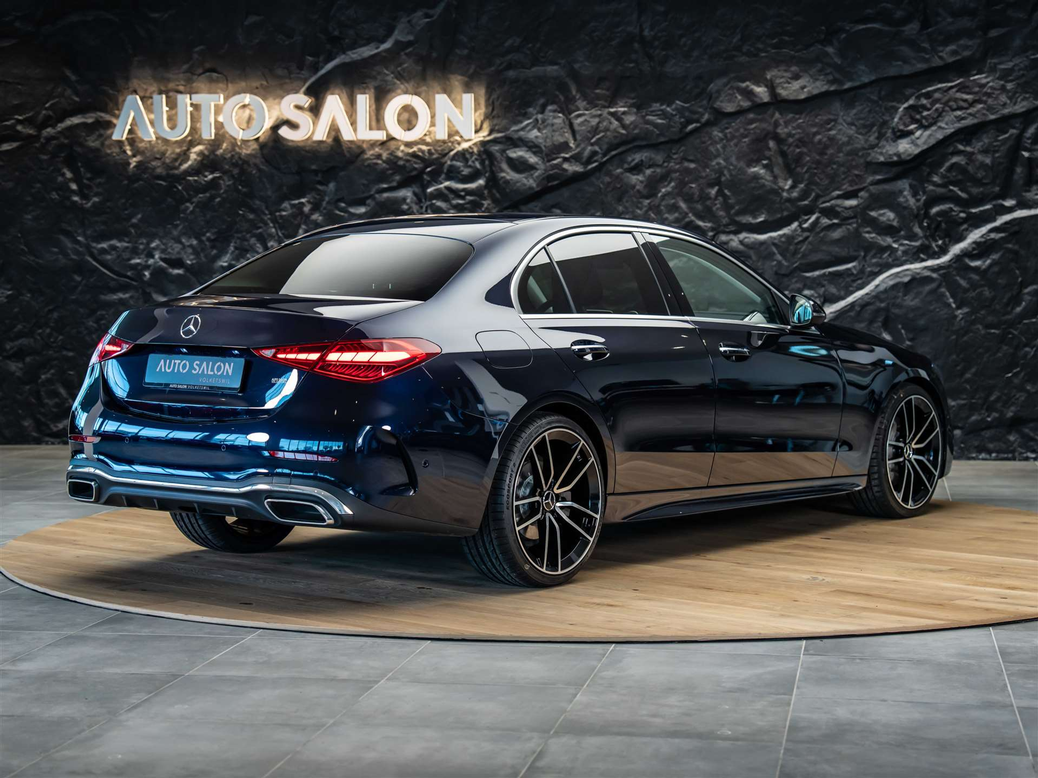 listing desktop thumbnail image 4