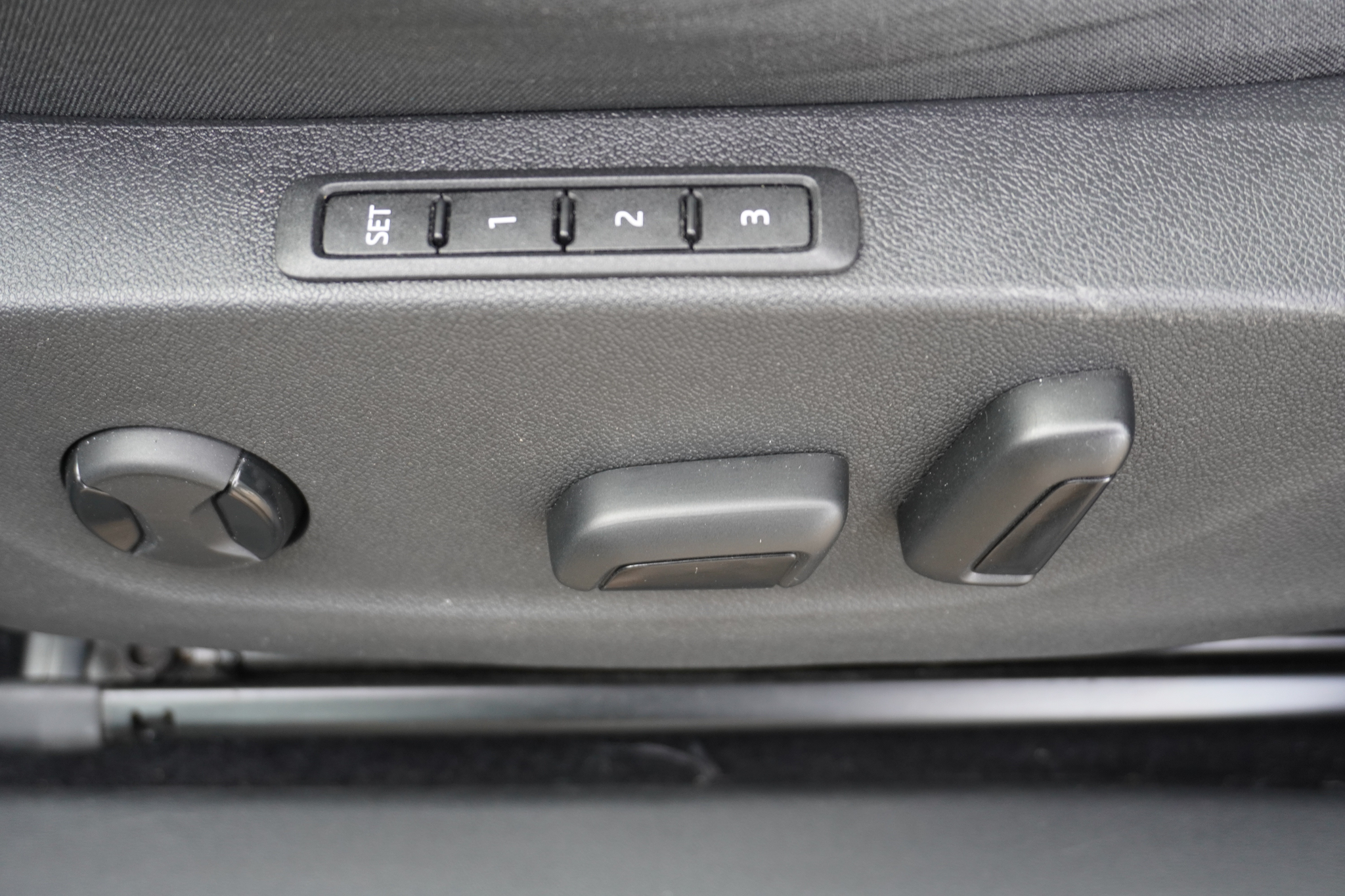 listing desktop thumbnail image 13