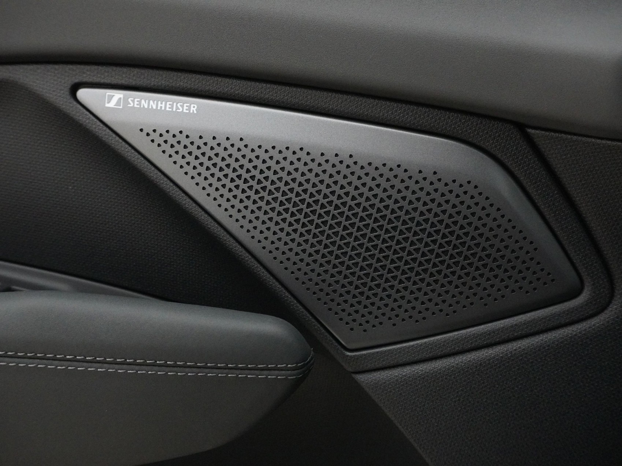 listing desktop thumbnail image 20