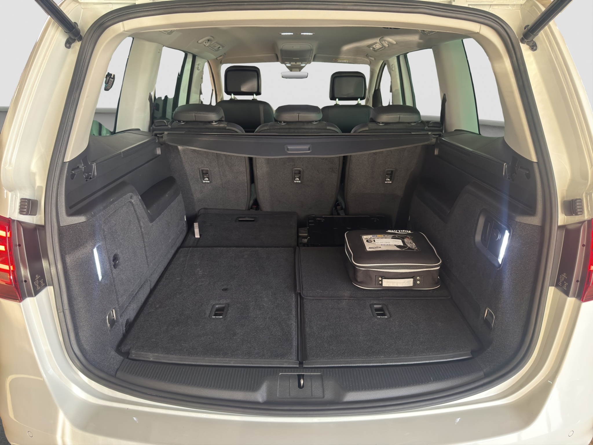 listing desktop thumbnail image 9