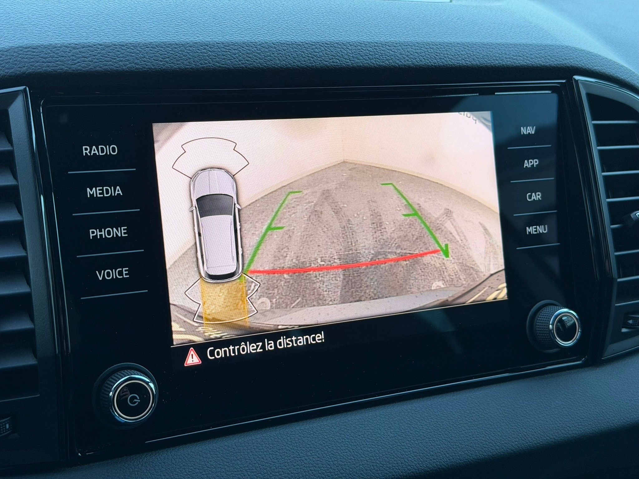 listing desktop thumbnail image 11