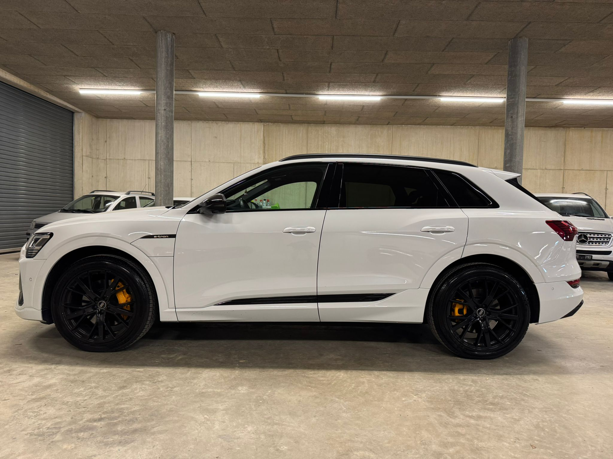 listing desktop thumbnail image 4