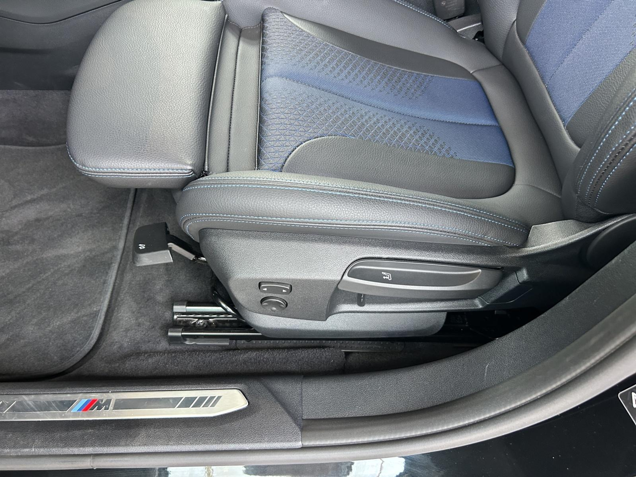 listing desktop thumbnail image 15