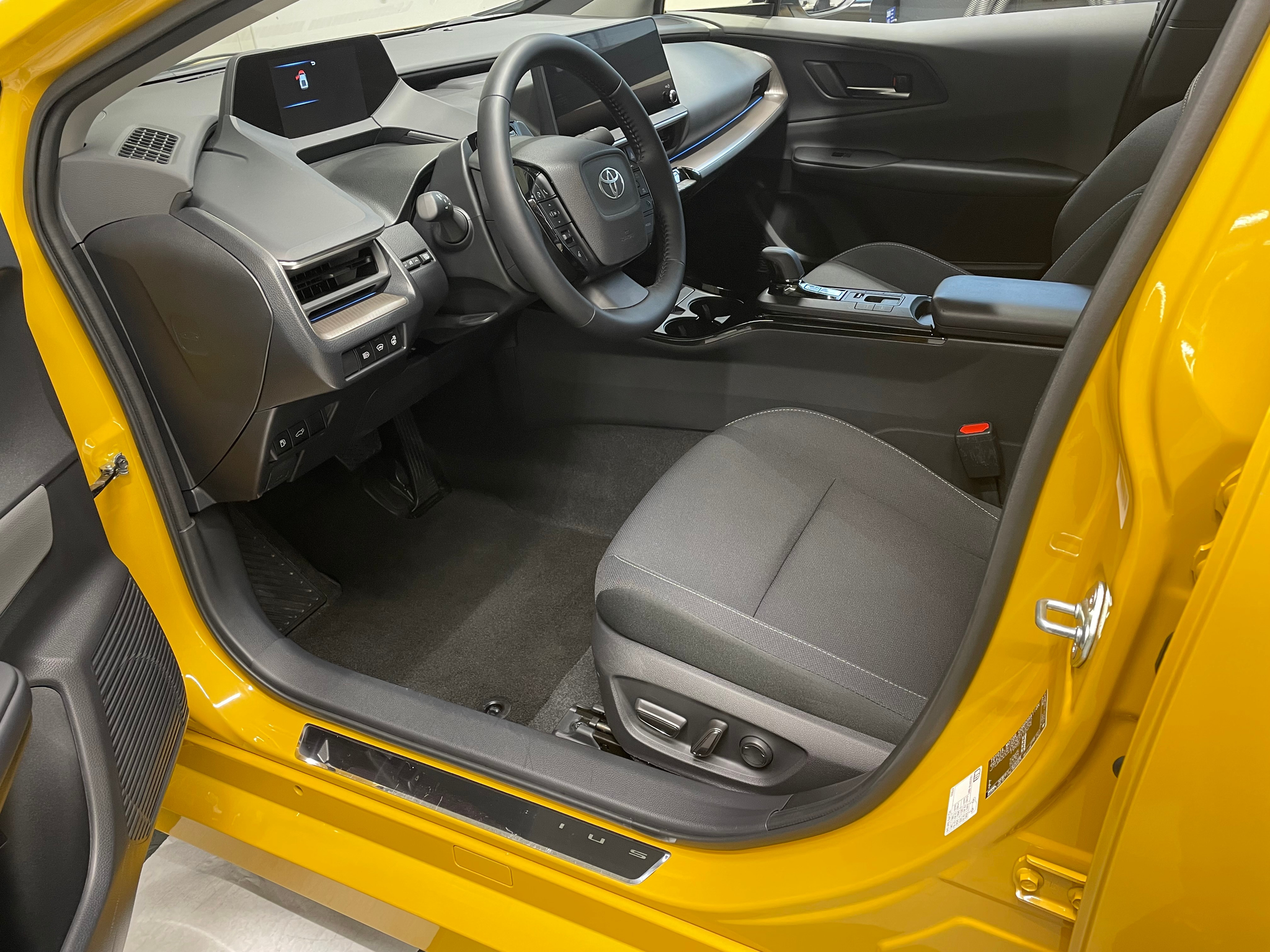 listing desktop thumbnail image 6