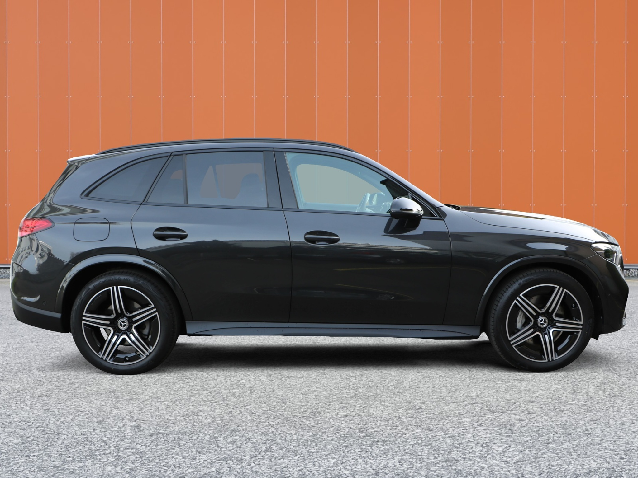 listing desktop thumbnail image 3