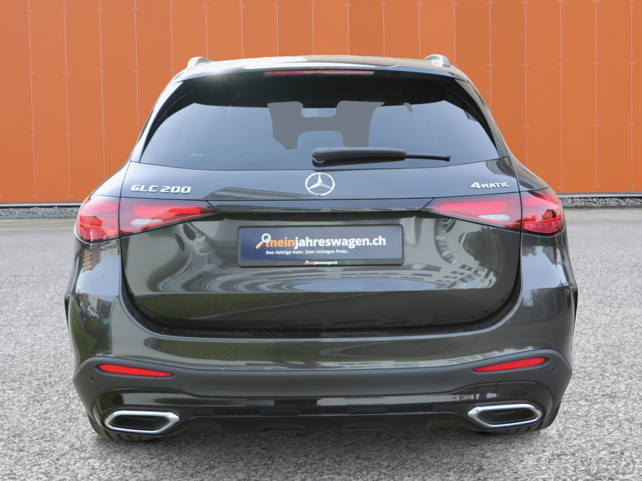 listing desktop thumbnail image 4