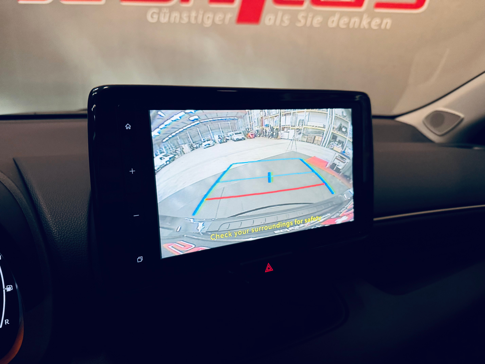 listing desktop thumbnail image 25