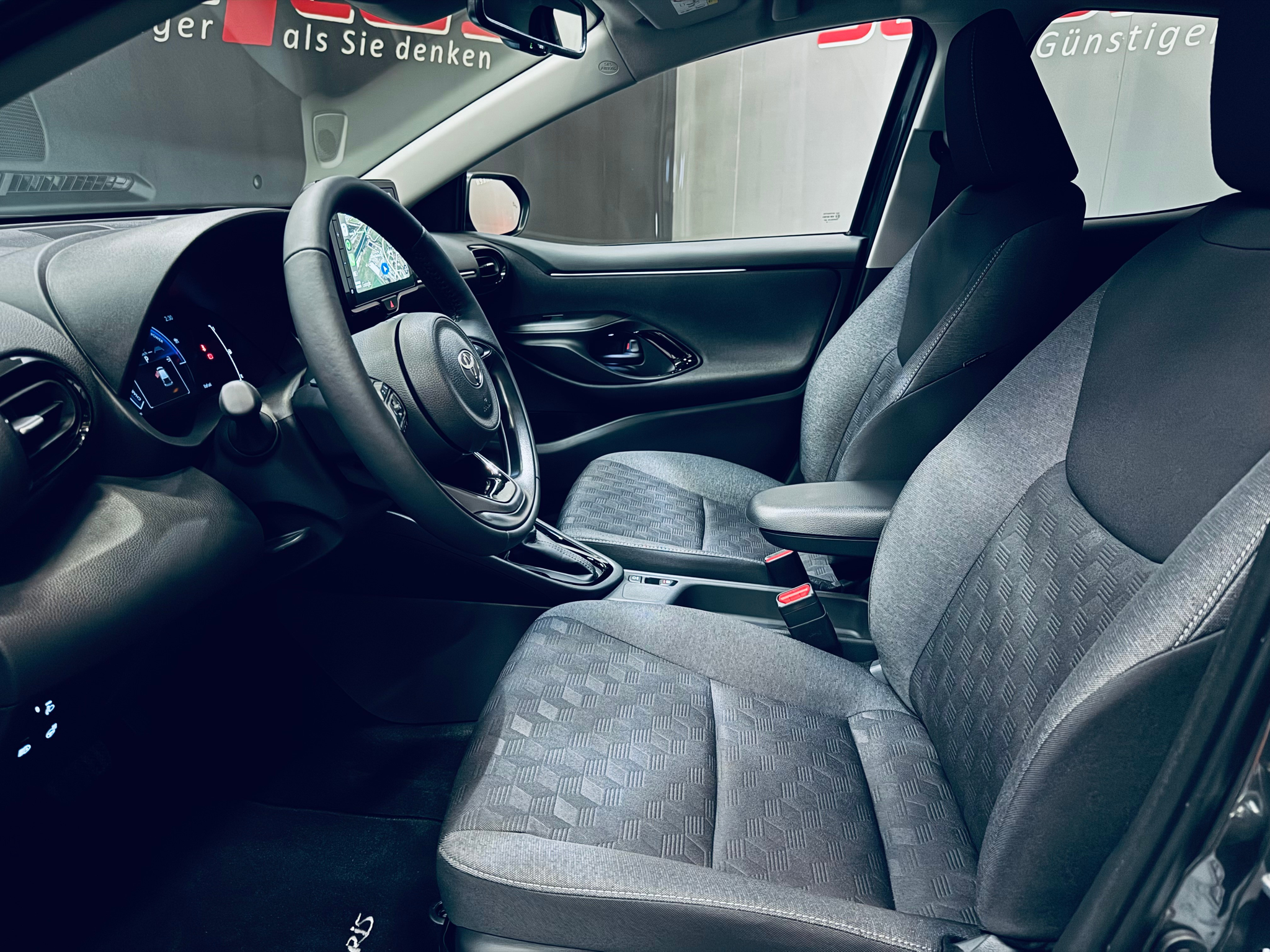 listing desktop thumbnail image 12