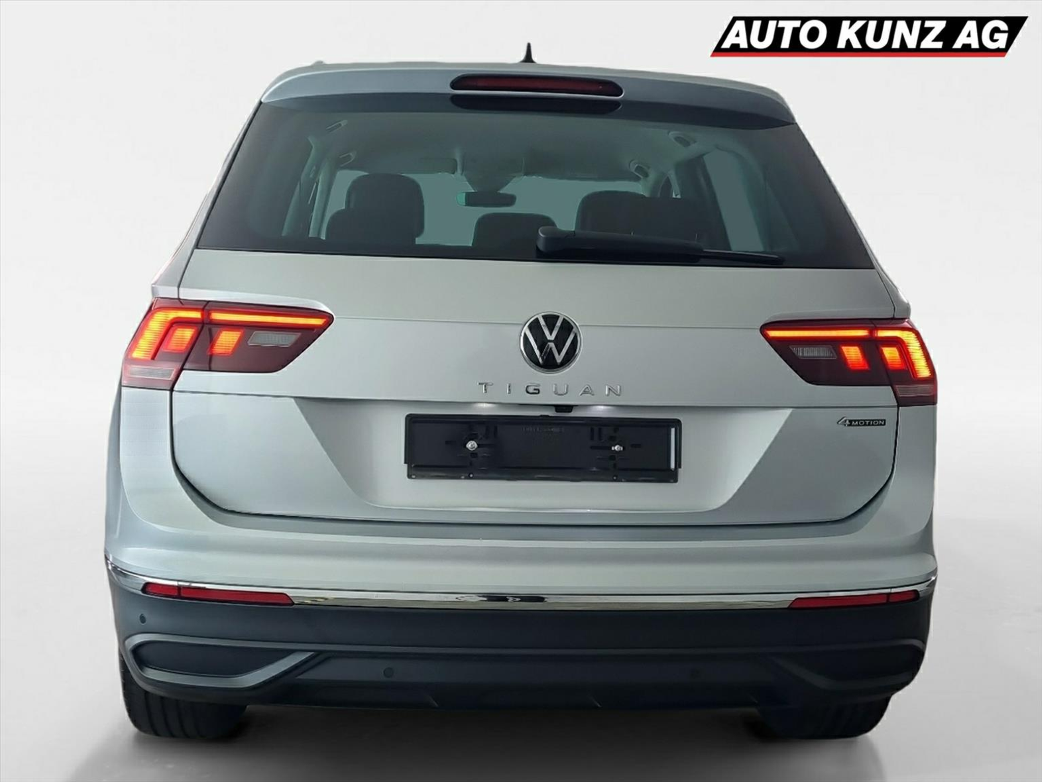 listing desktop thumbnail image 3