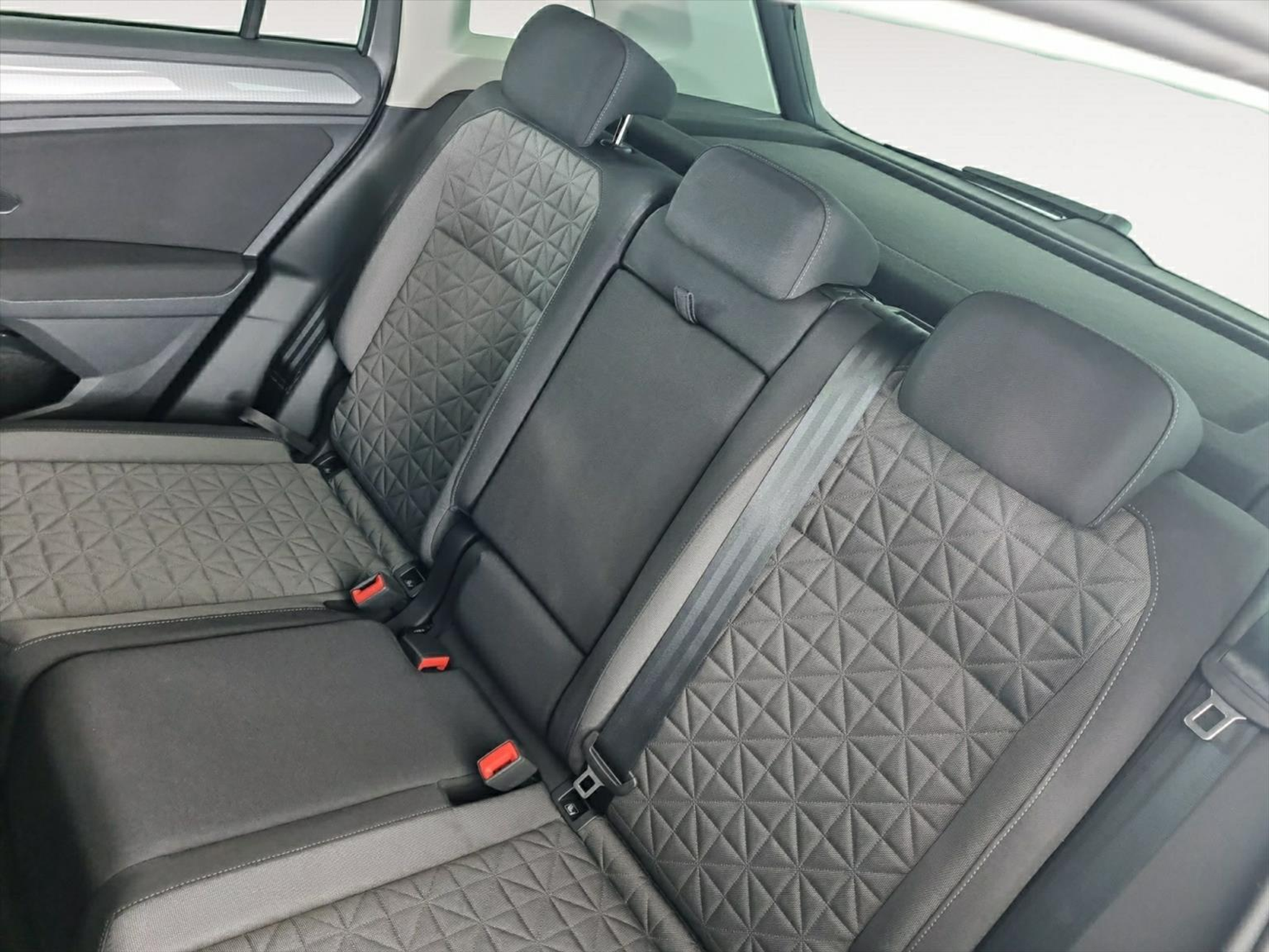 listing desktop thumbnail image 14