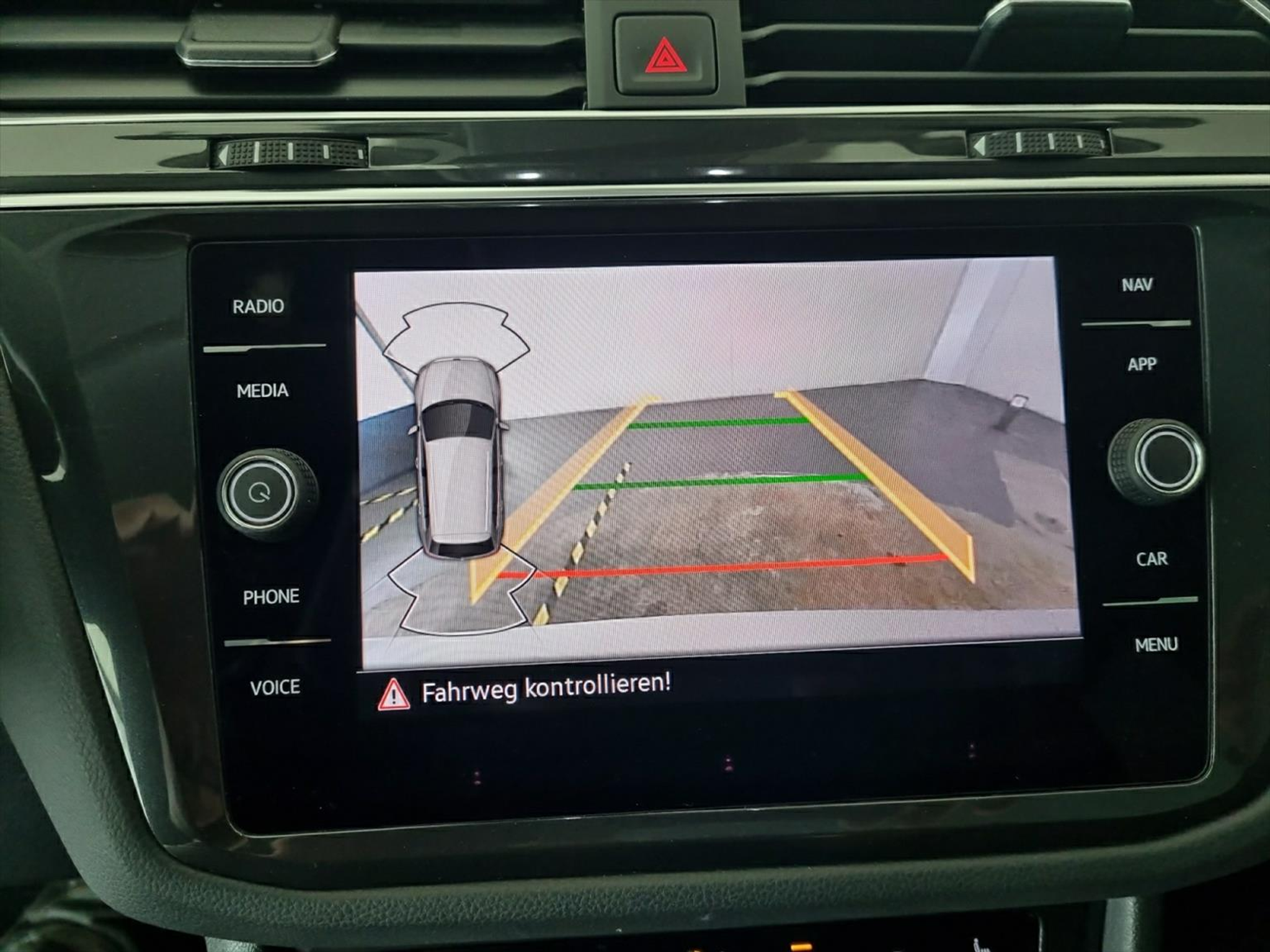 listing desktop thumbnail image 11