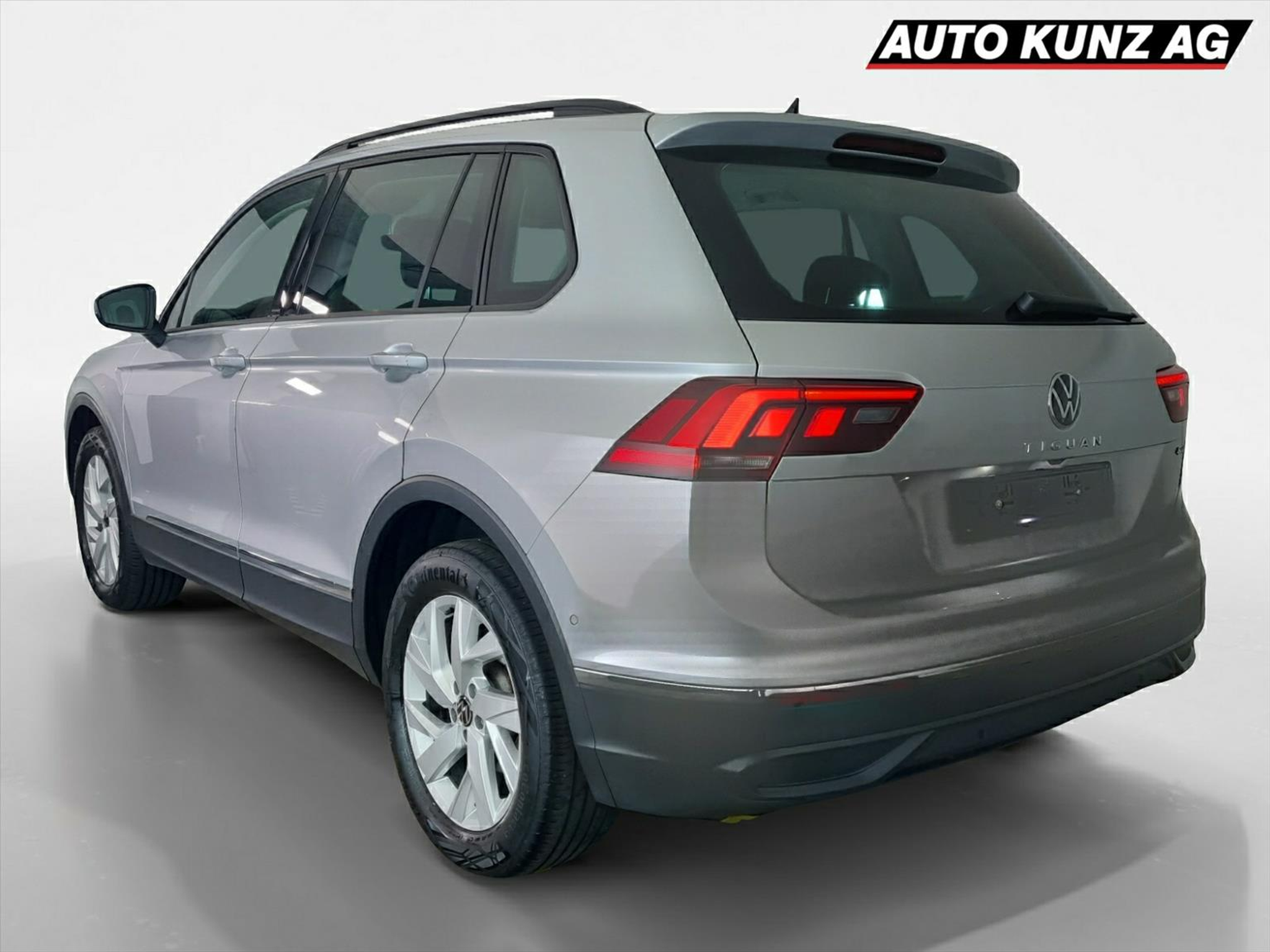 listing desktop thumbnail image 1