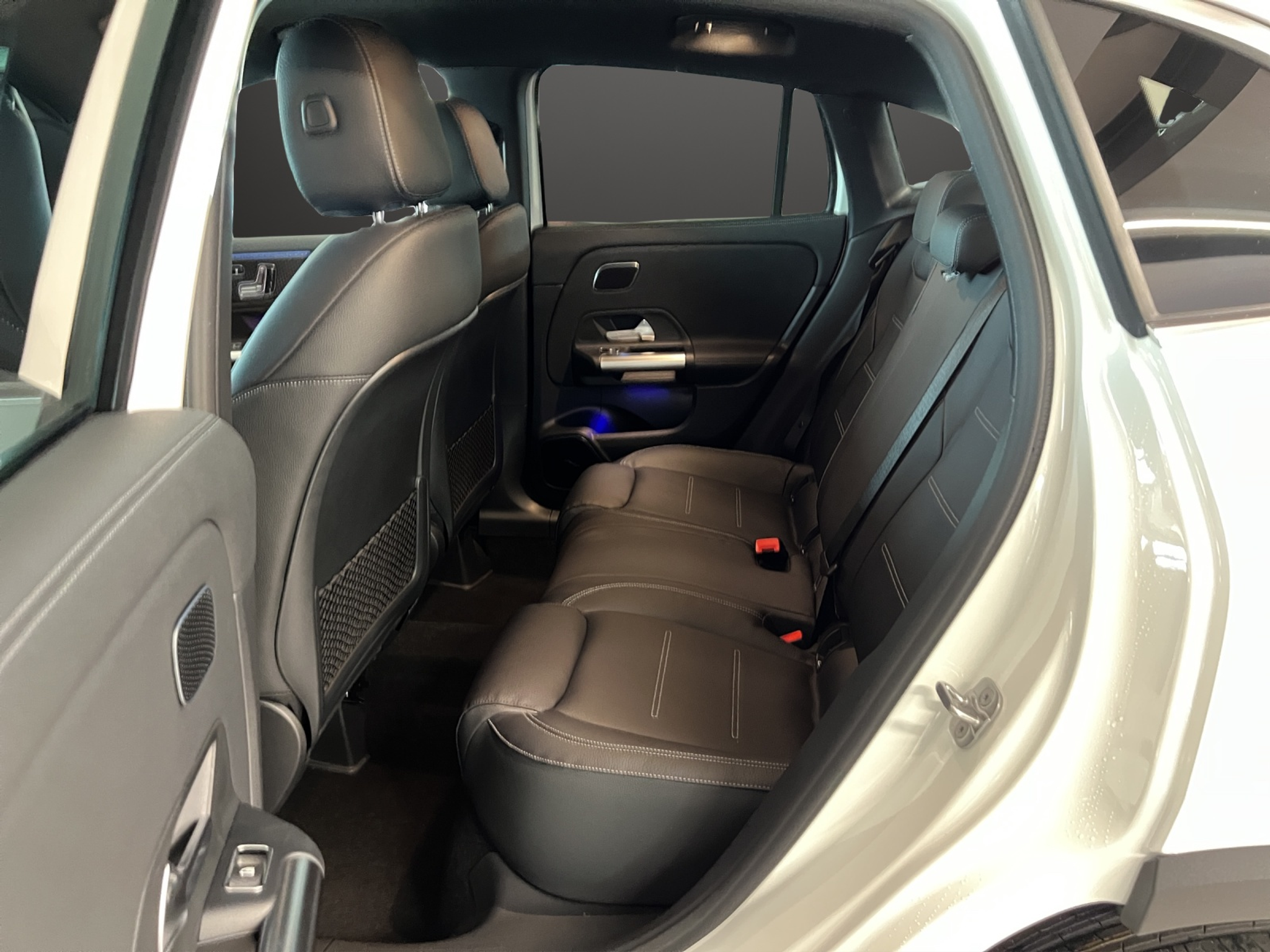 listing desktop thumbnail image 11