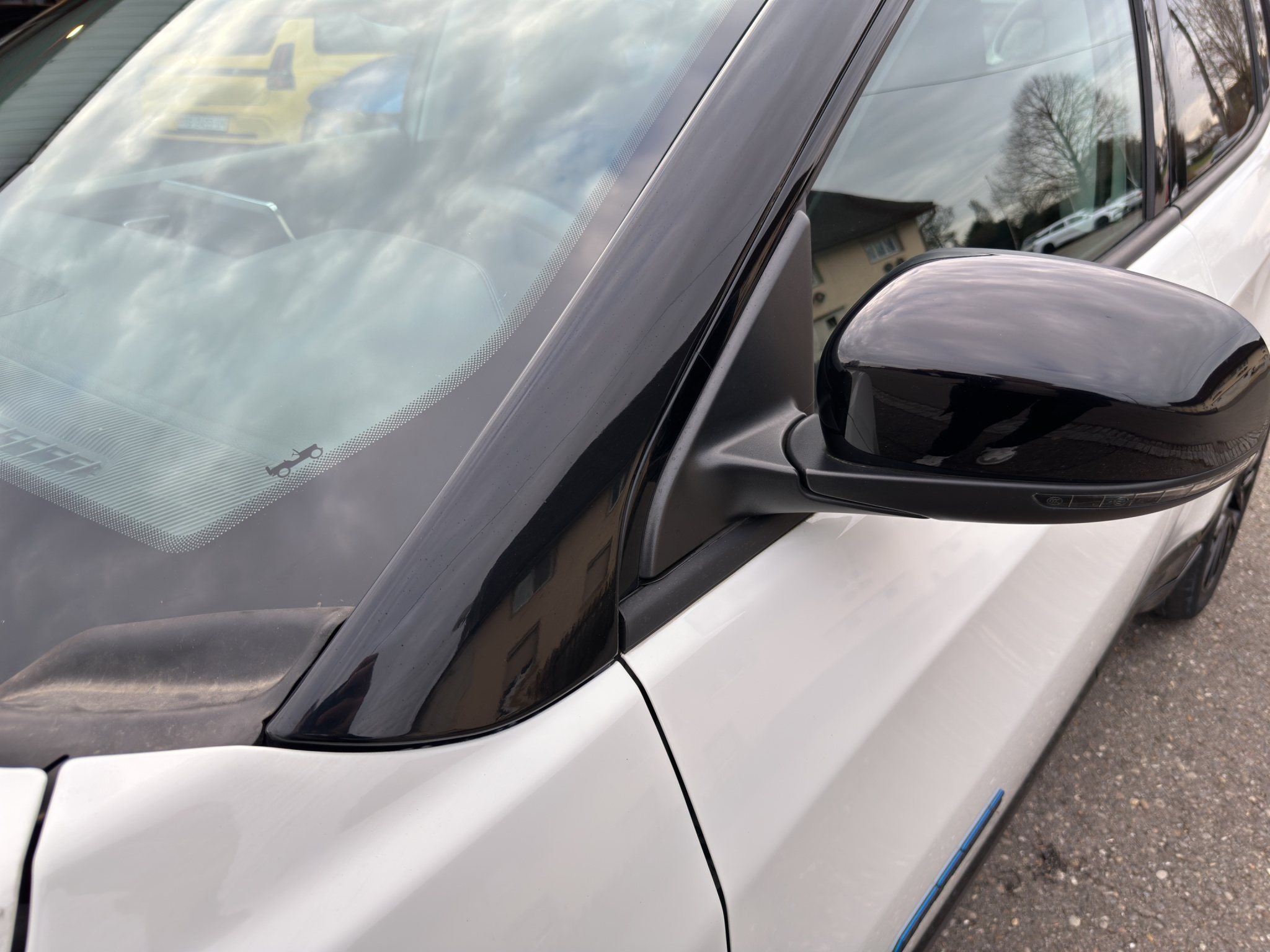 listing desktop thumbnail image 28