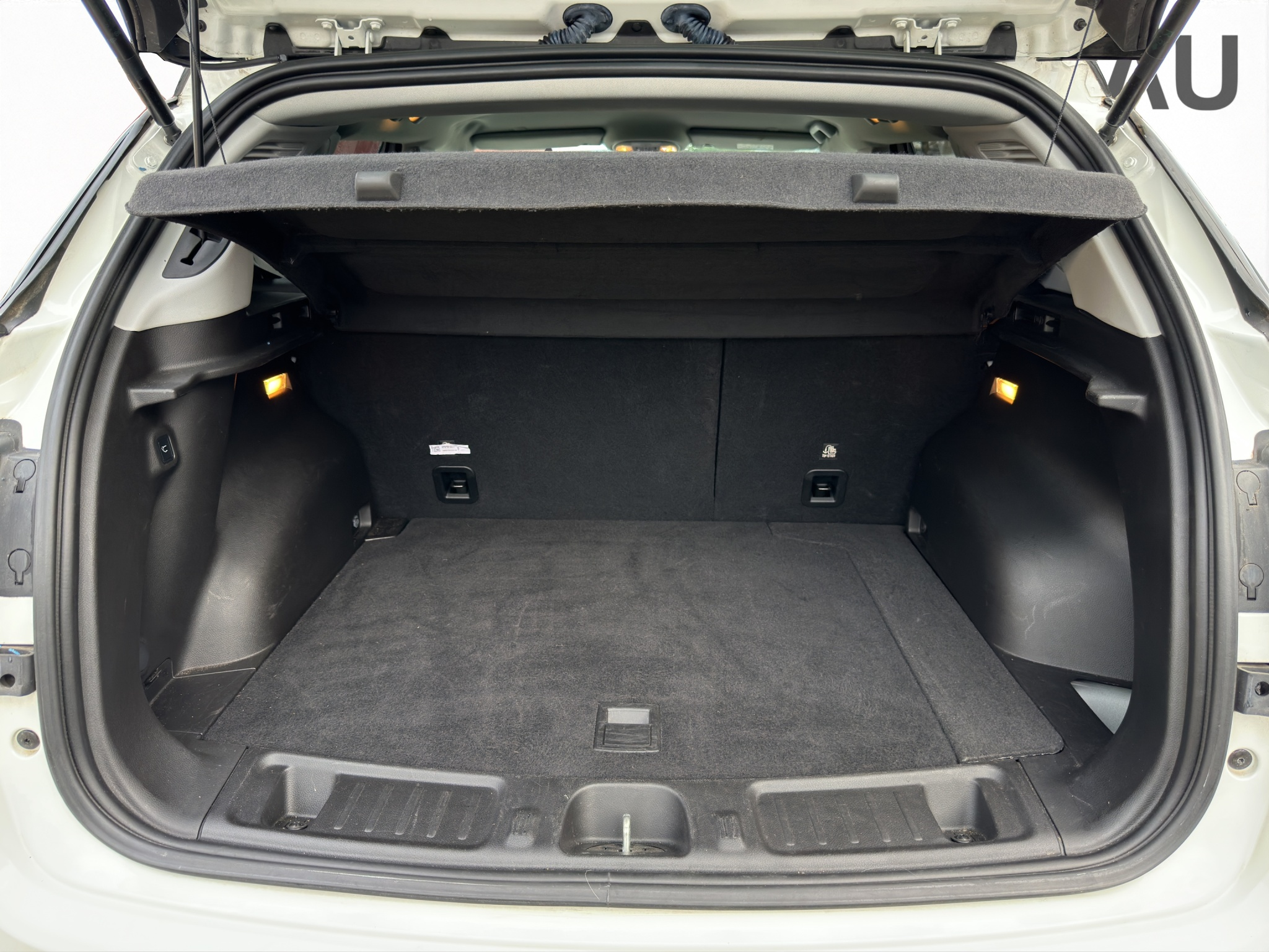 listing desktop thumbnail image 17