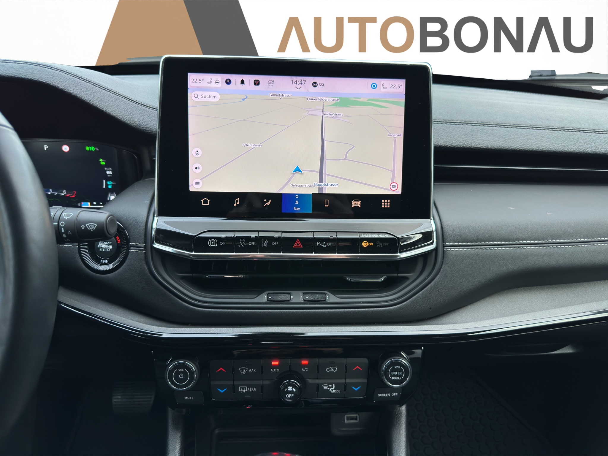 listing desktop thumbnail image 15