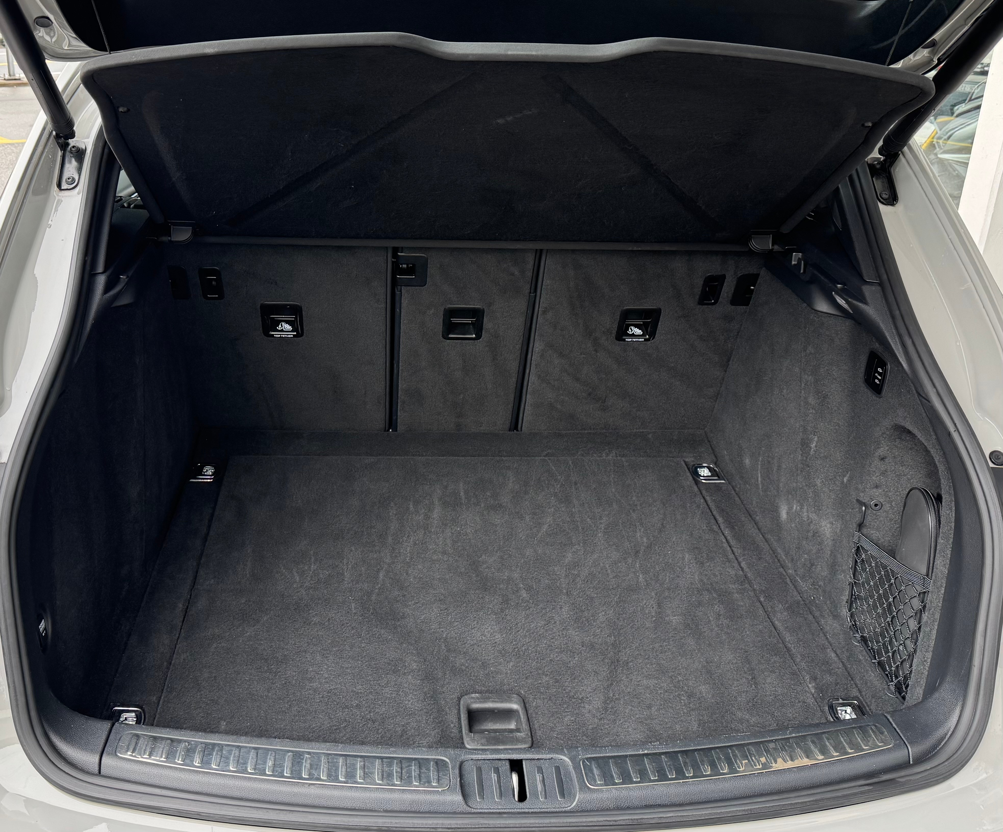 listing desktop thumbnail image 10