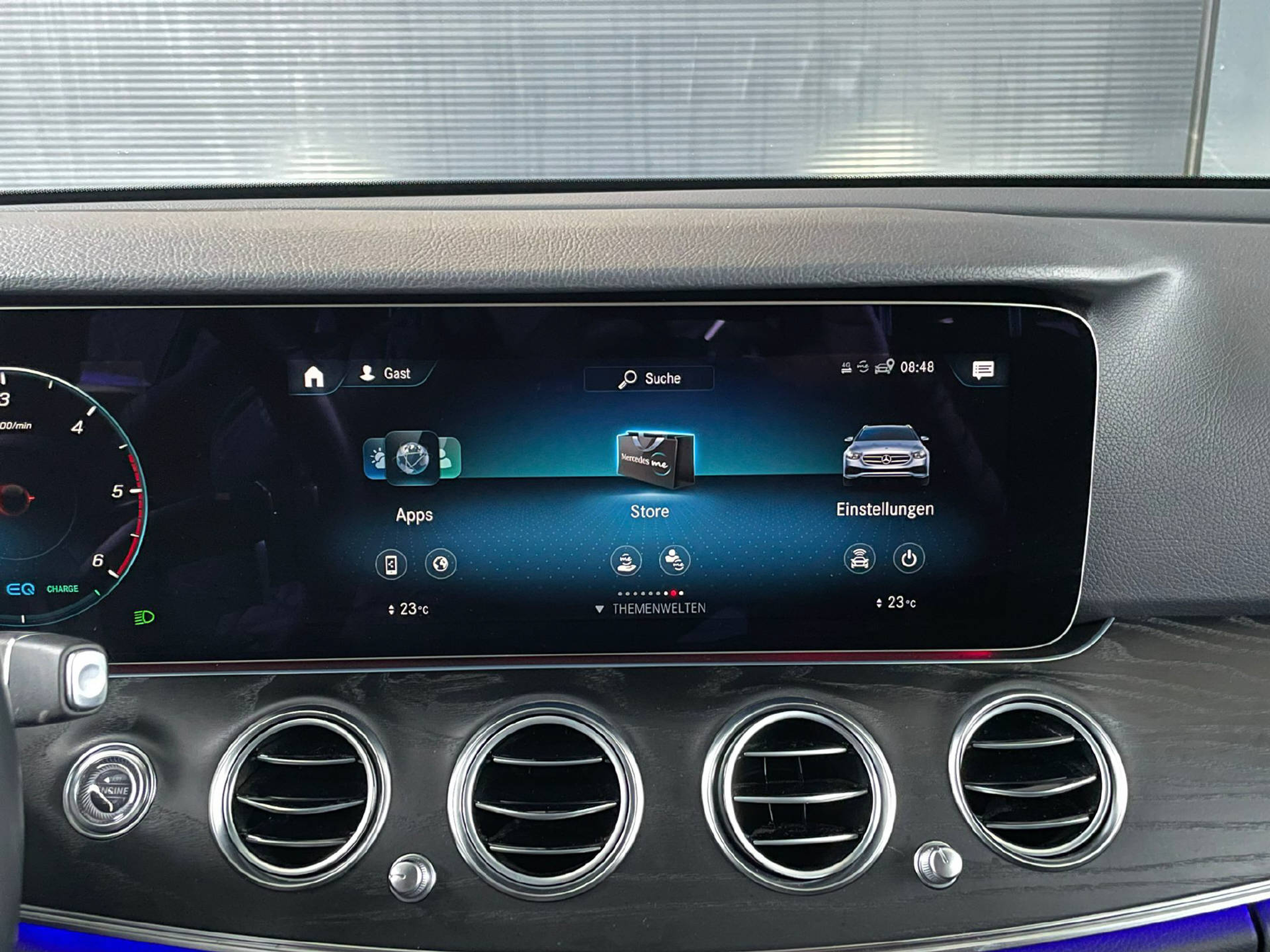 listing desktop thumbnail image 16