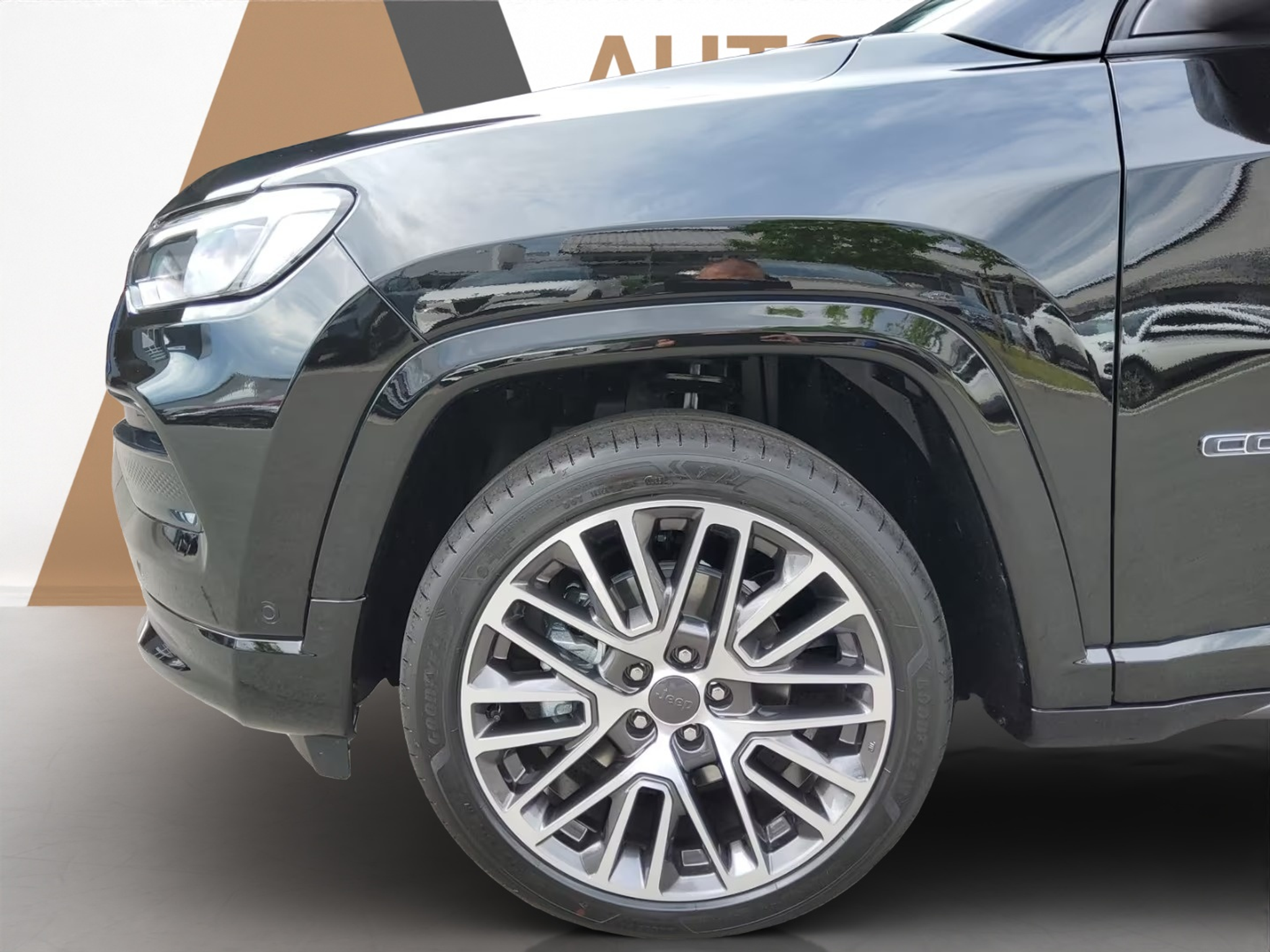 listing desktop thumbnail image 11