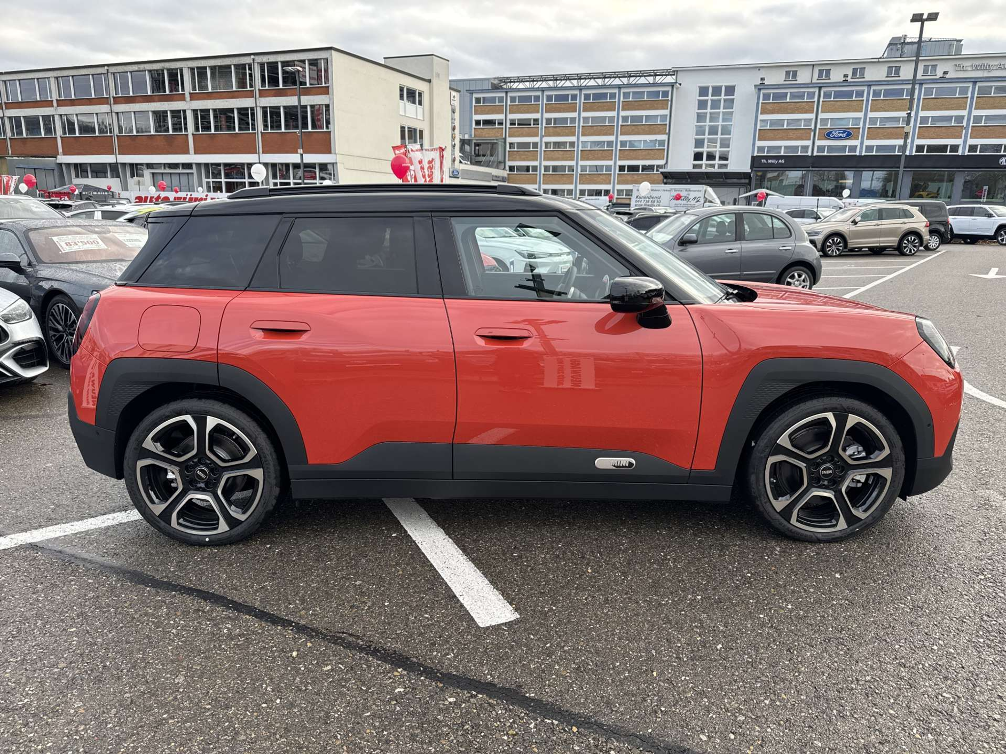 listing desktop thumbnail image 9