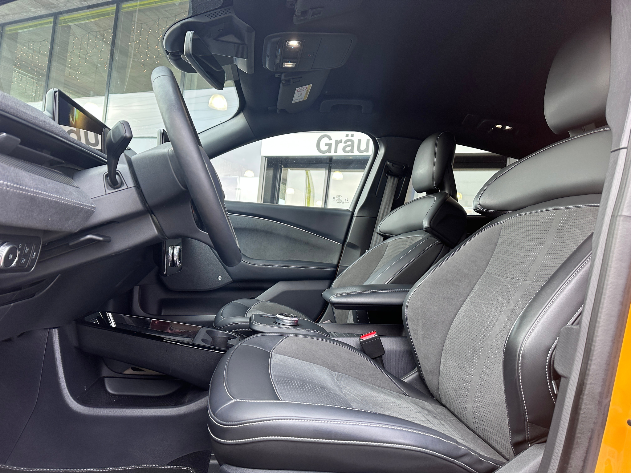 listing desktop thumbnail image 7