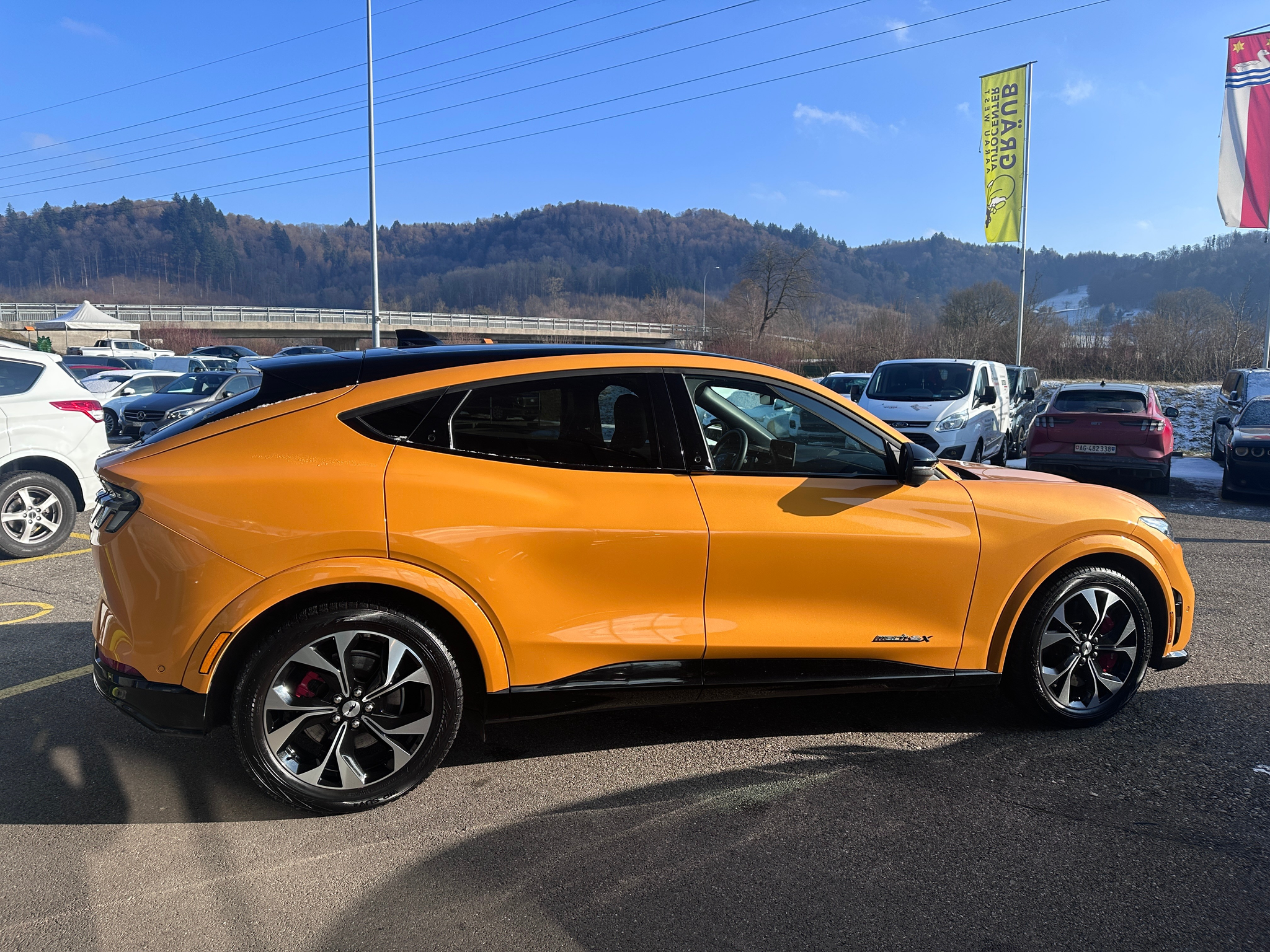 listing desktop thumbnail image 6