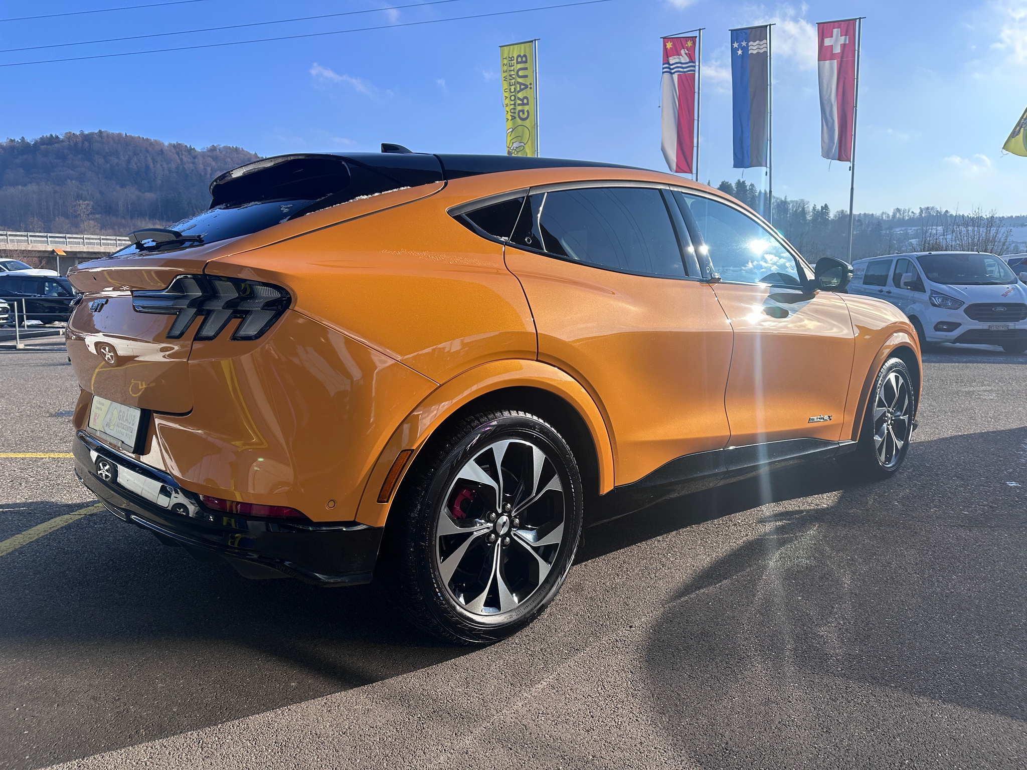 listing desktop thumbnail image 5