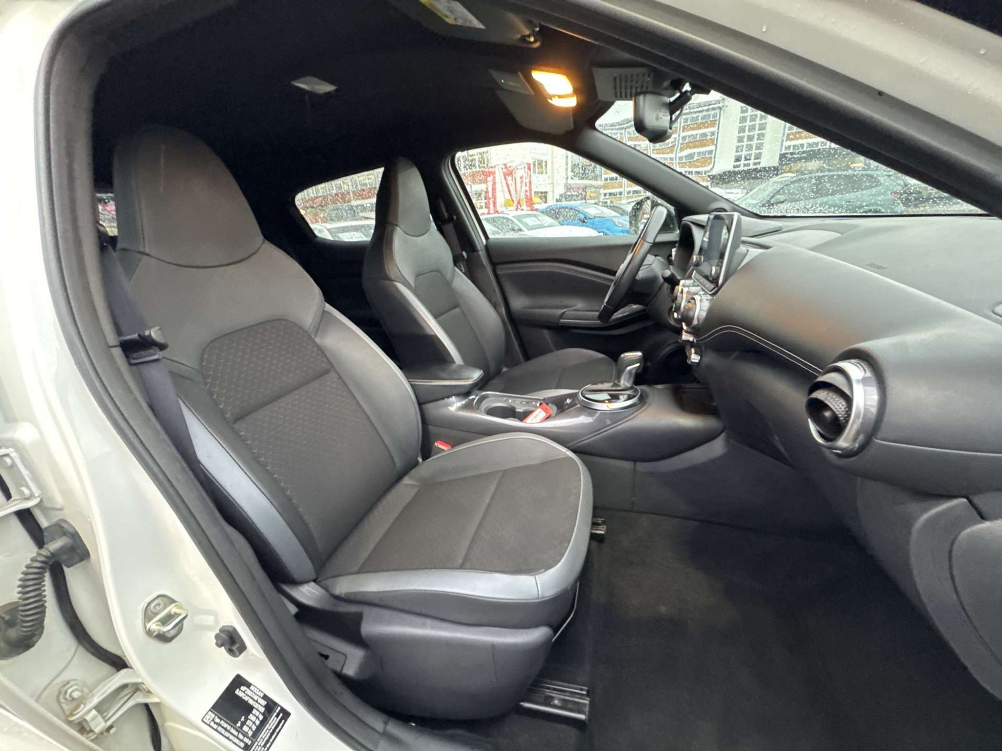 listing desktop thumbnail image 12