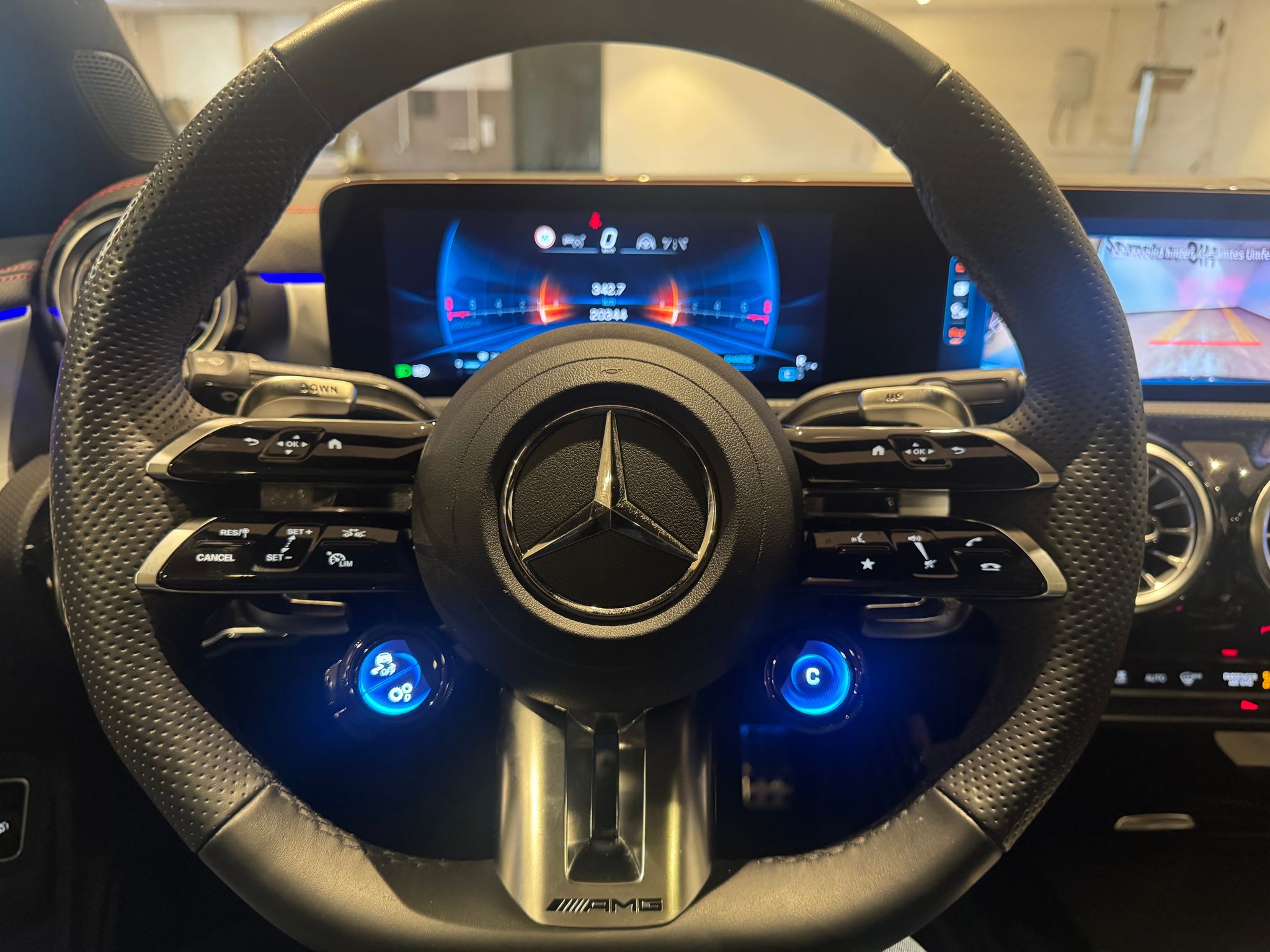 listing desktop thumbnail image 15