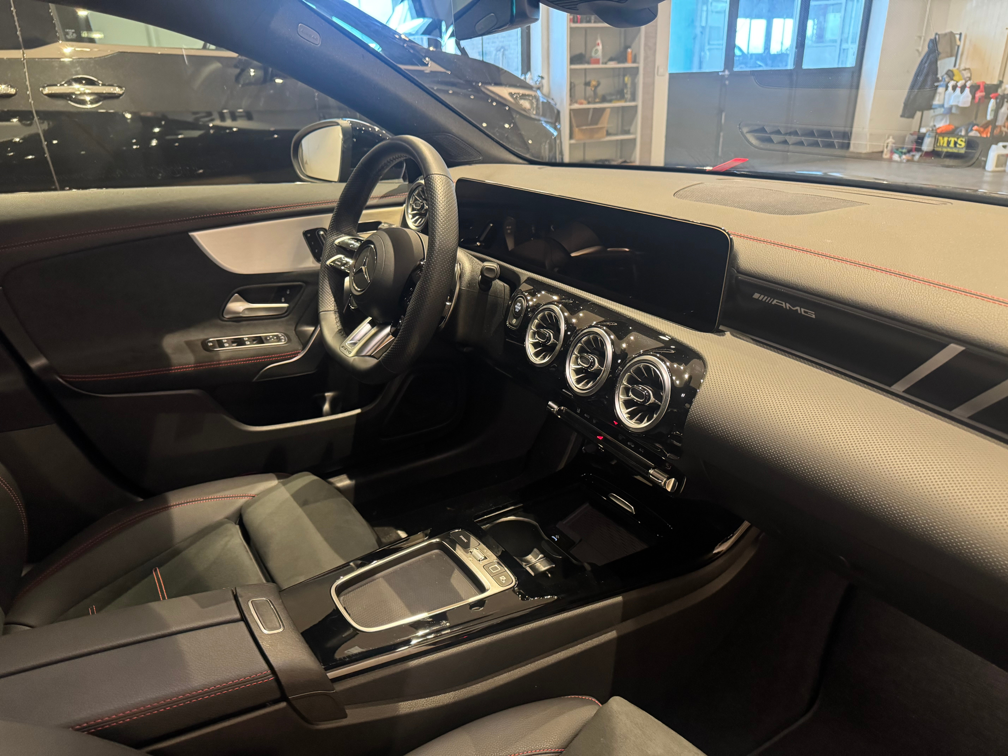 listing desktop thumbnail image 7