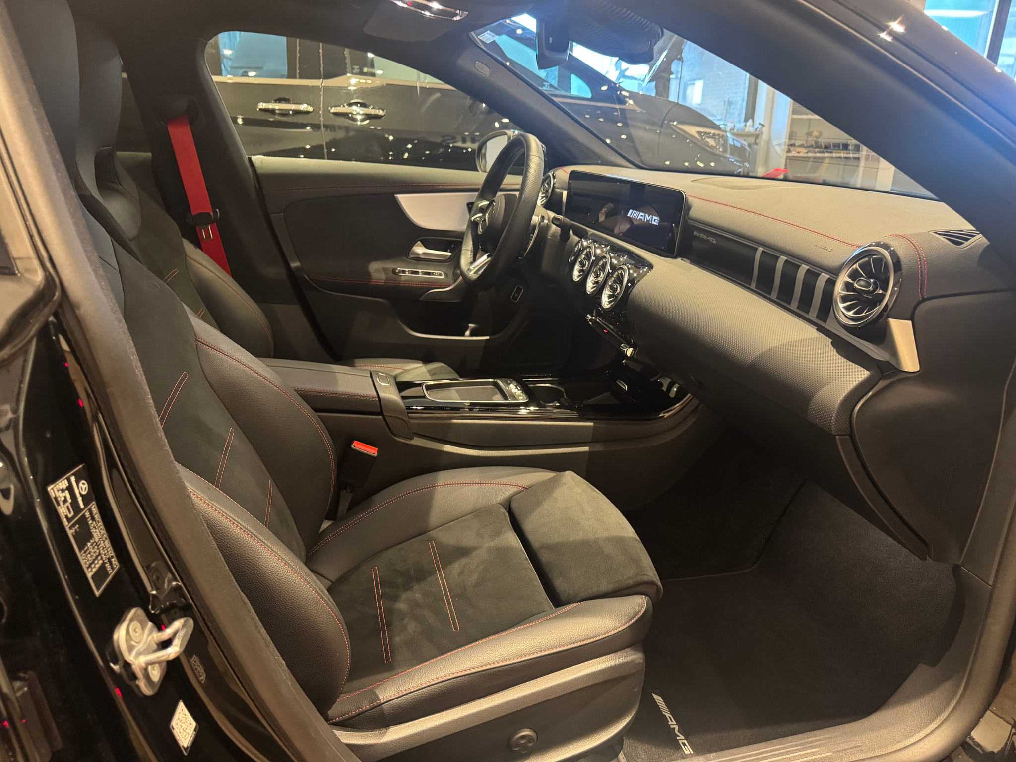 listing desktop thumbnail image 5