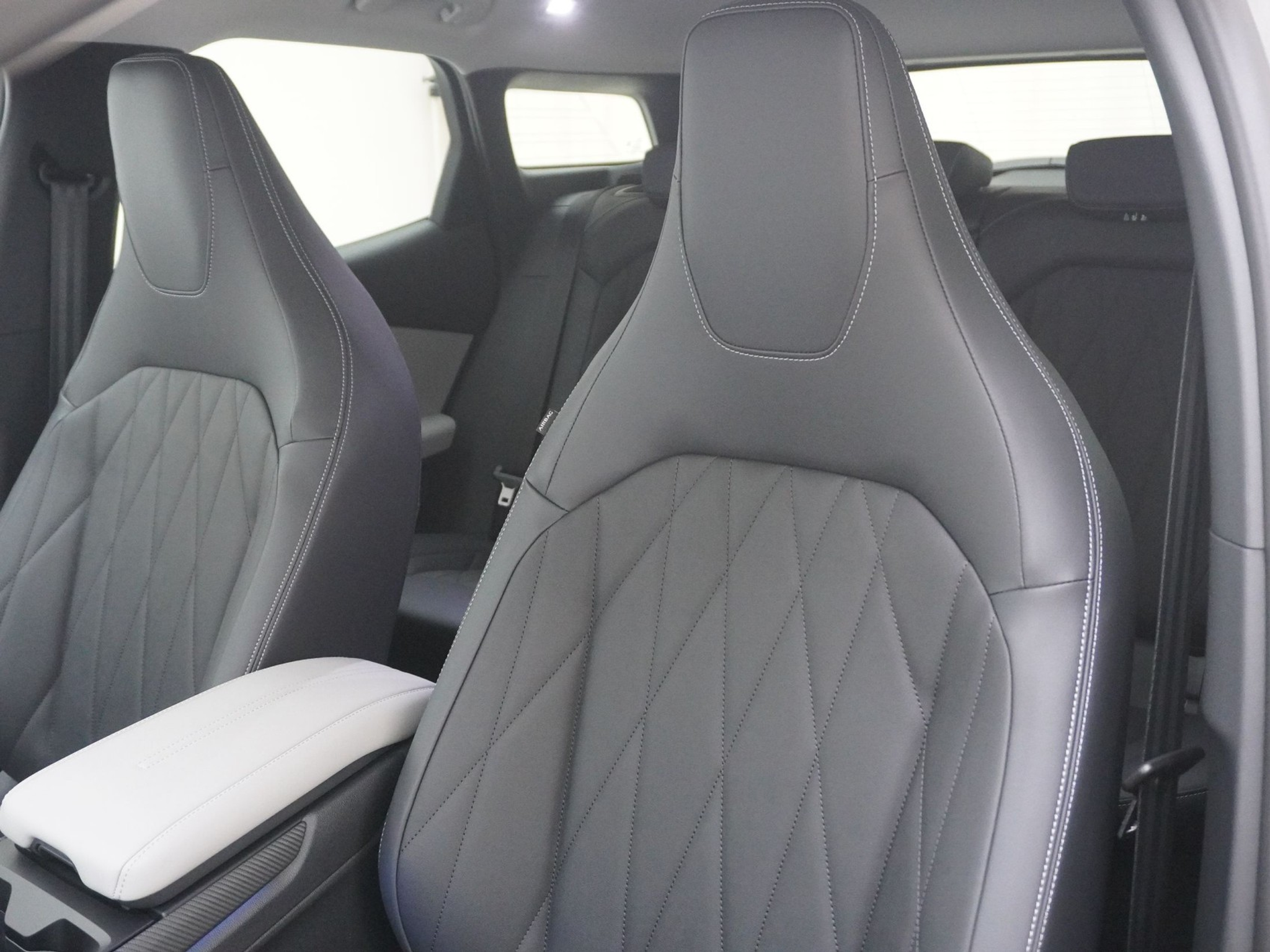 listing desktop thumbnail image 14