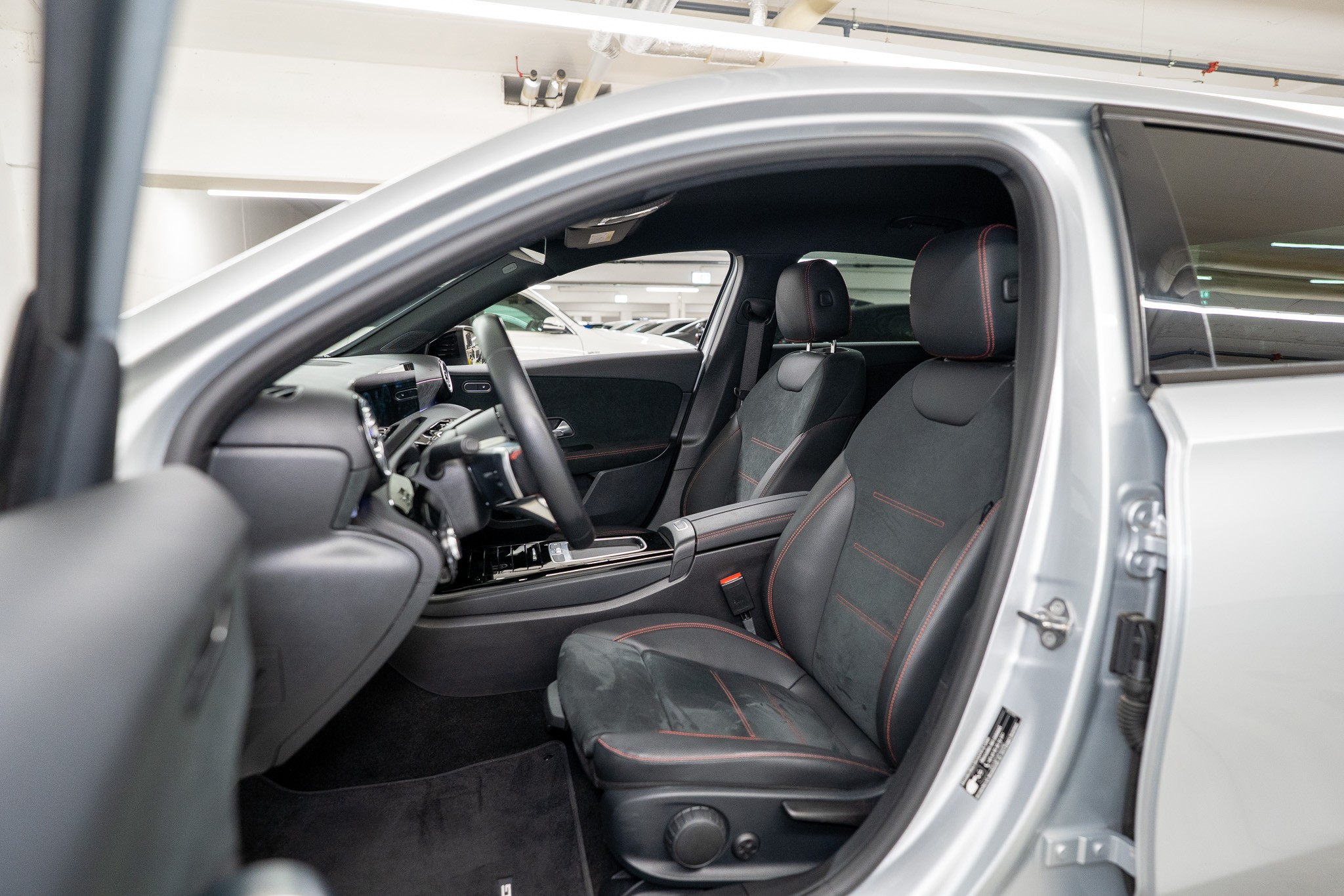 listing desktop thumbnail image 7