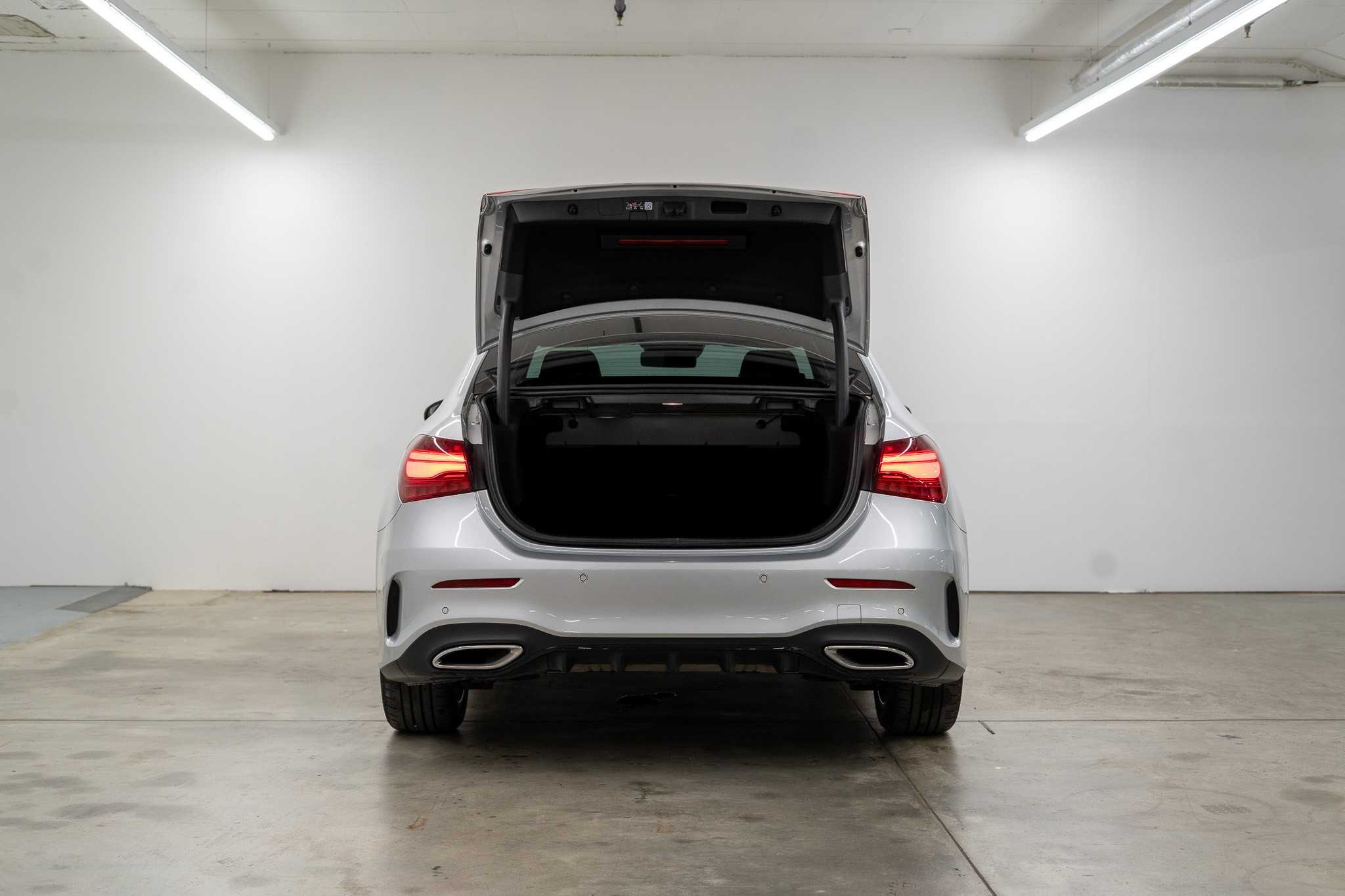 listing desktop thumbnail image 5