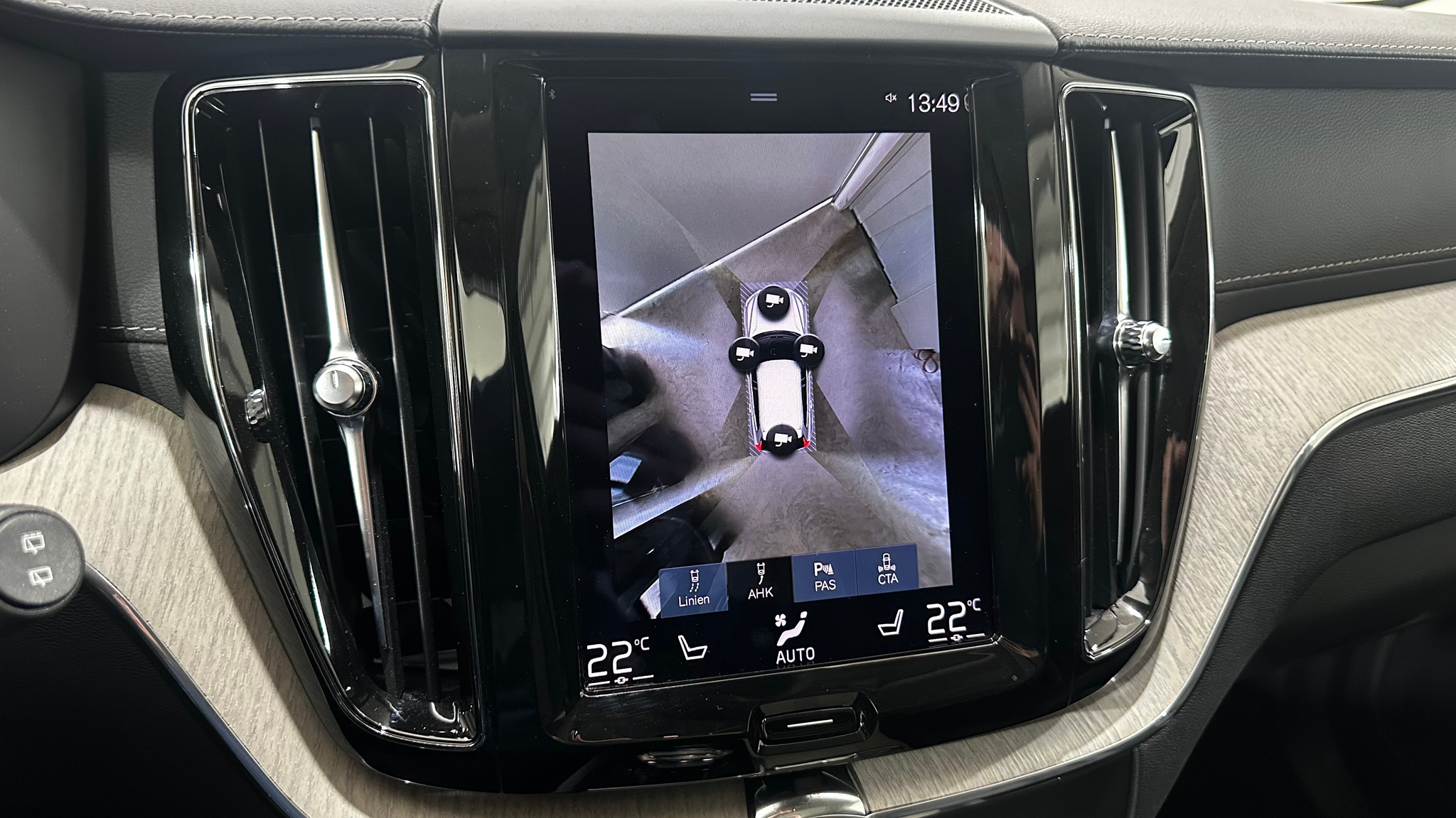 listing desktop thumbnail image 8