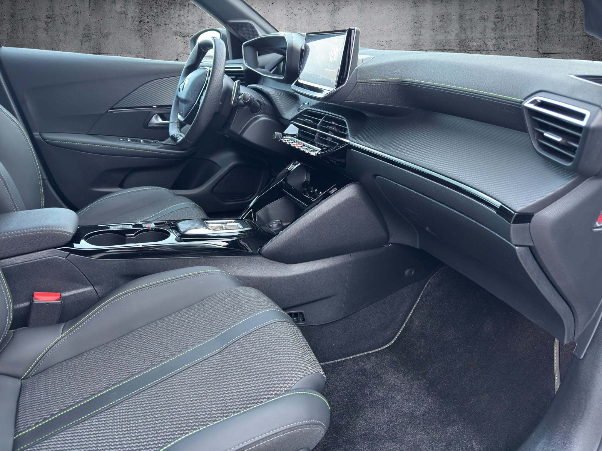 listing desktop thumbnail image 22