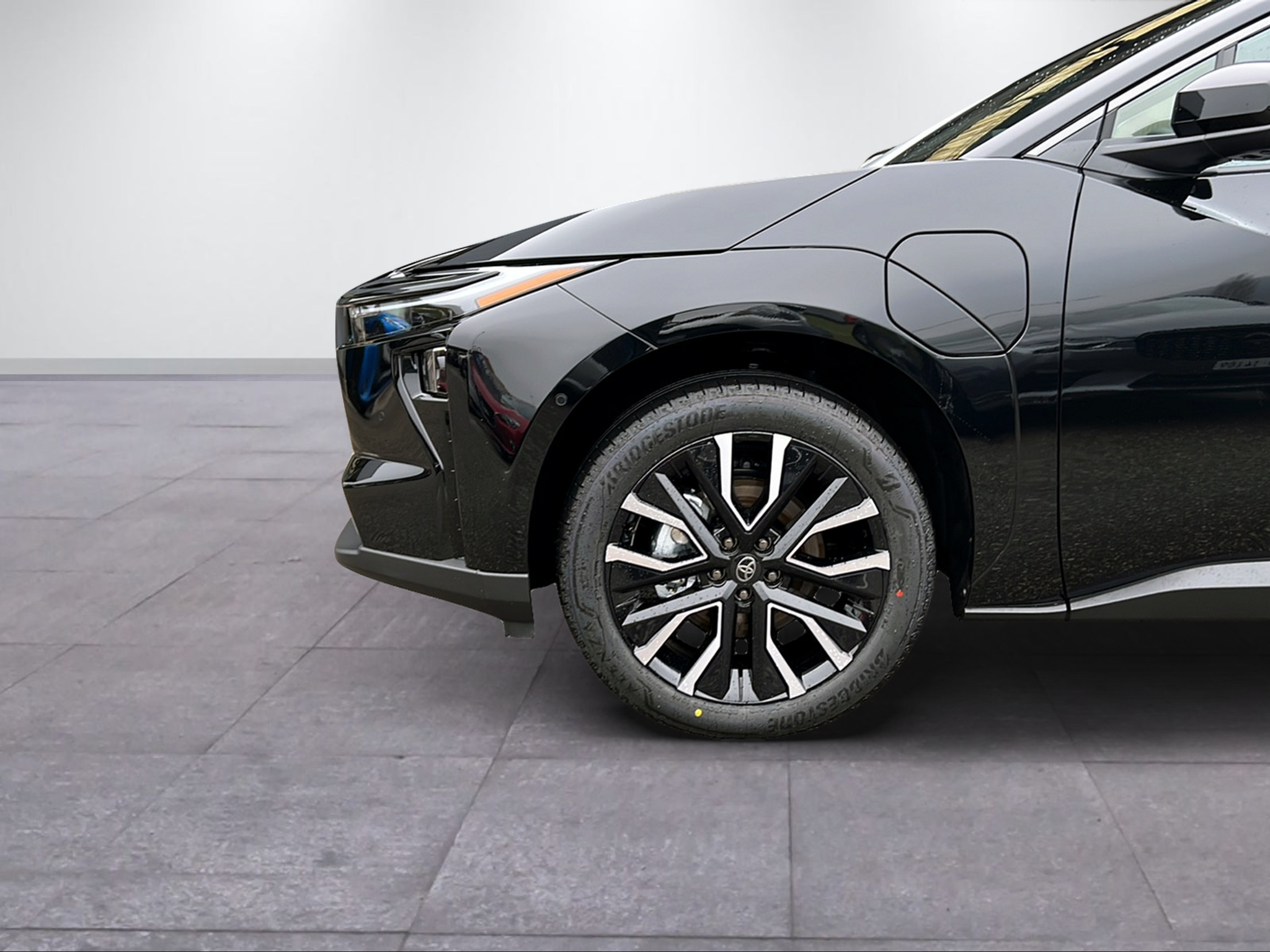 listing desktop thumbnail image 2