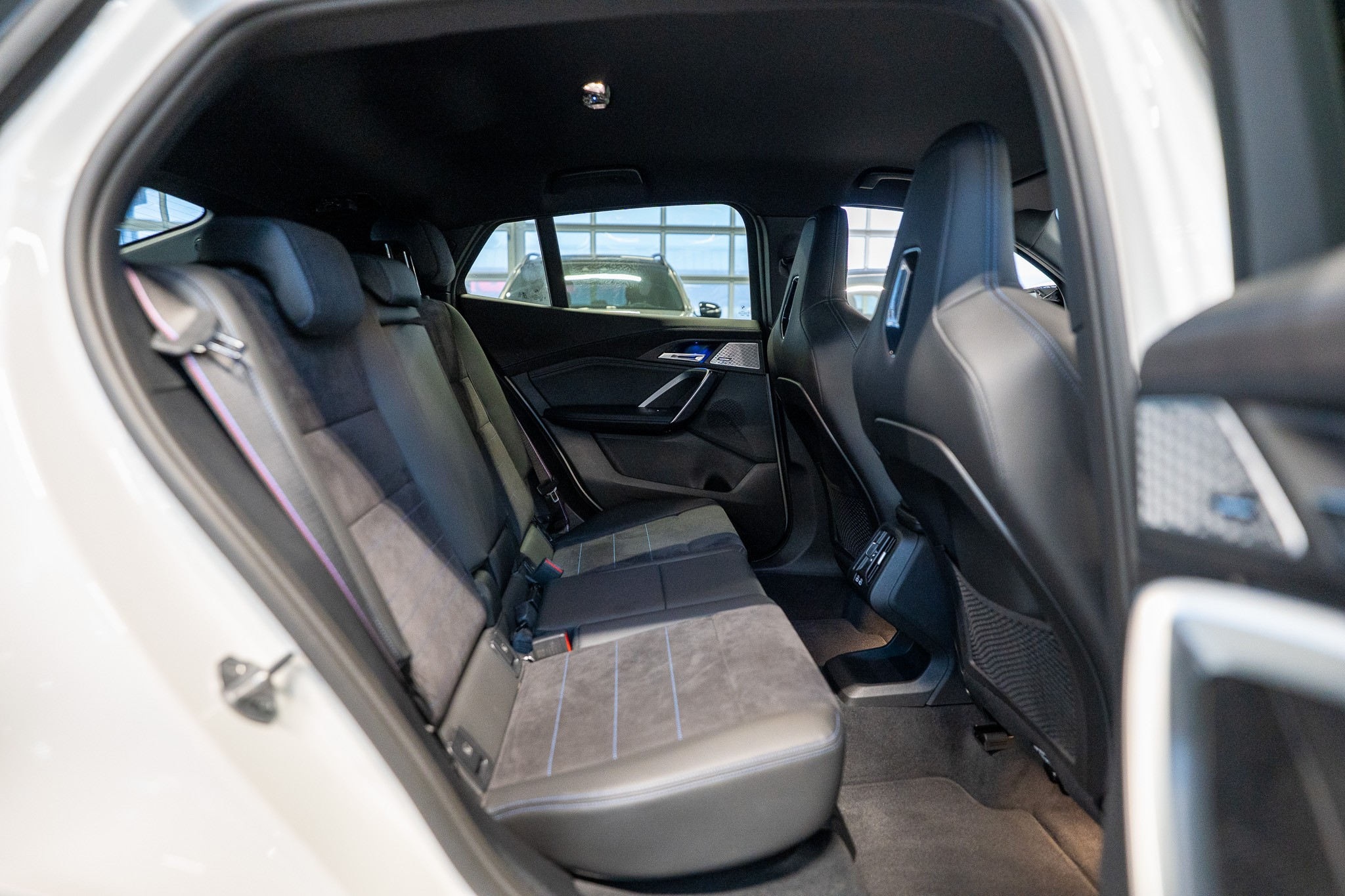 listing desktop thumbnail image 11