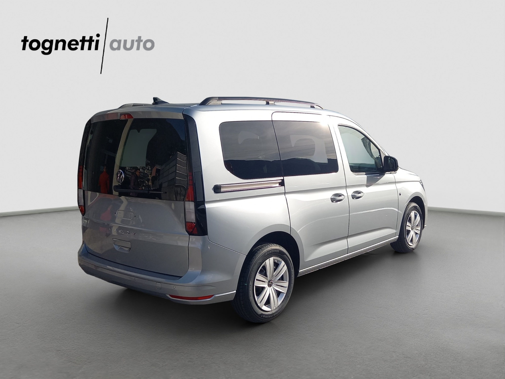 listing desktop thumbnail image 3