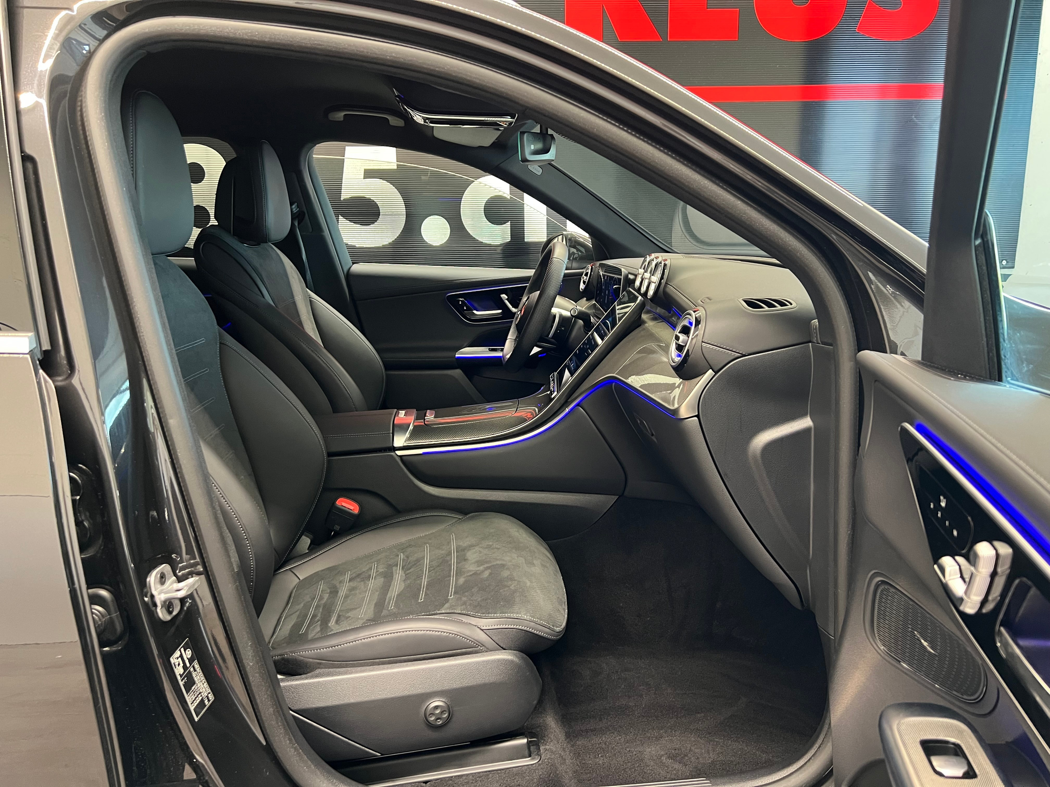 listing desktop thumbnail image 21