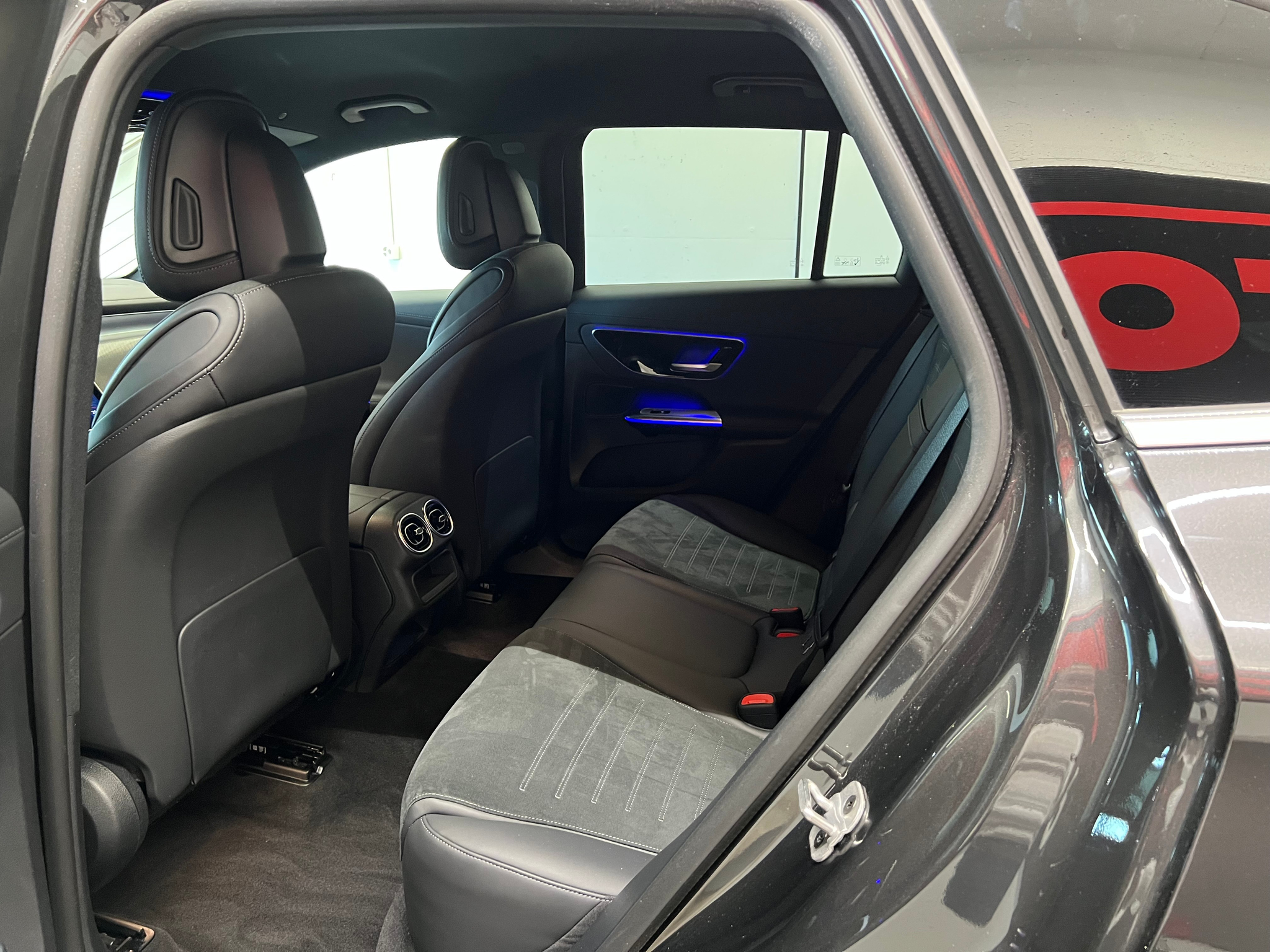 listing desktop thumbnail image 16