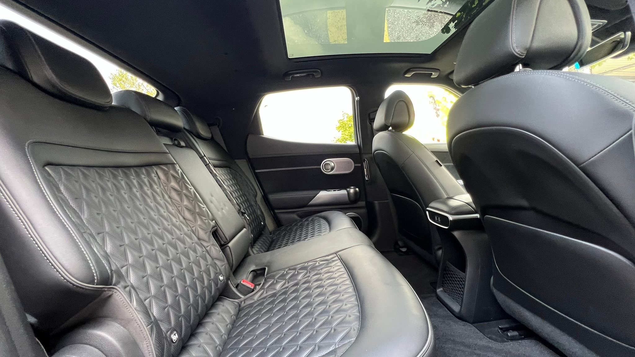 listing desktop thumbnail image 28