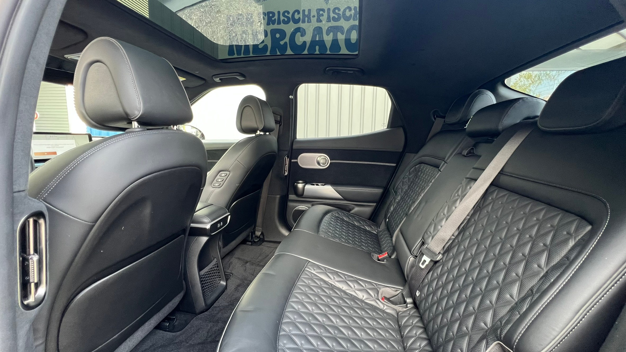 listing desktop thumbnail image 27