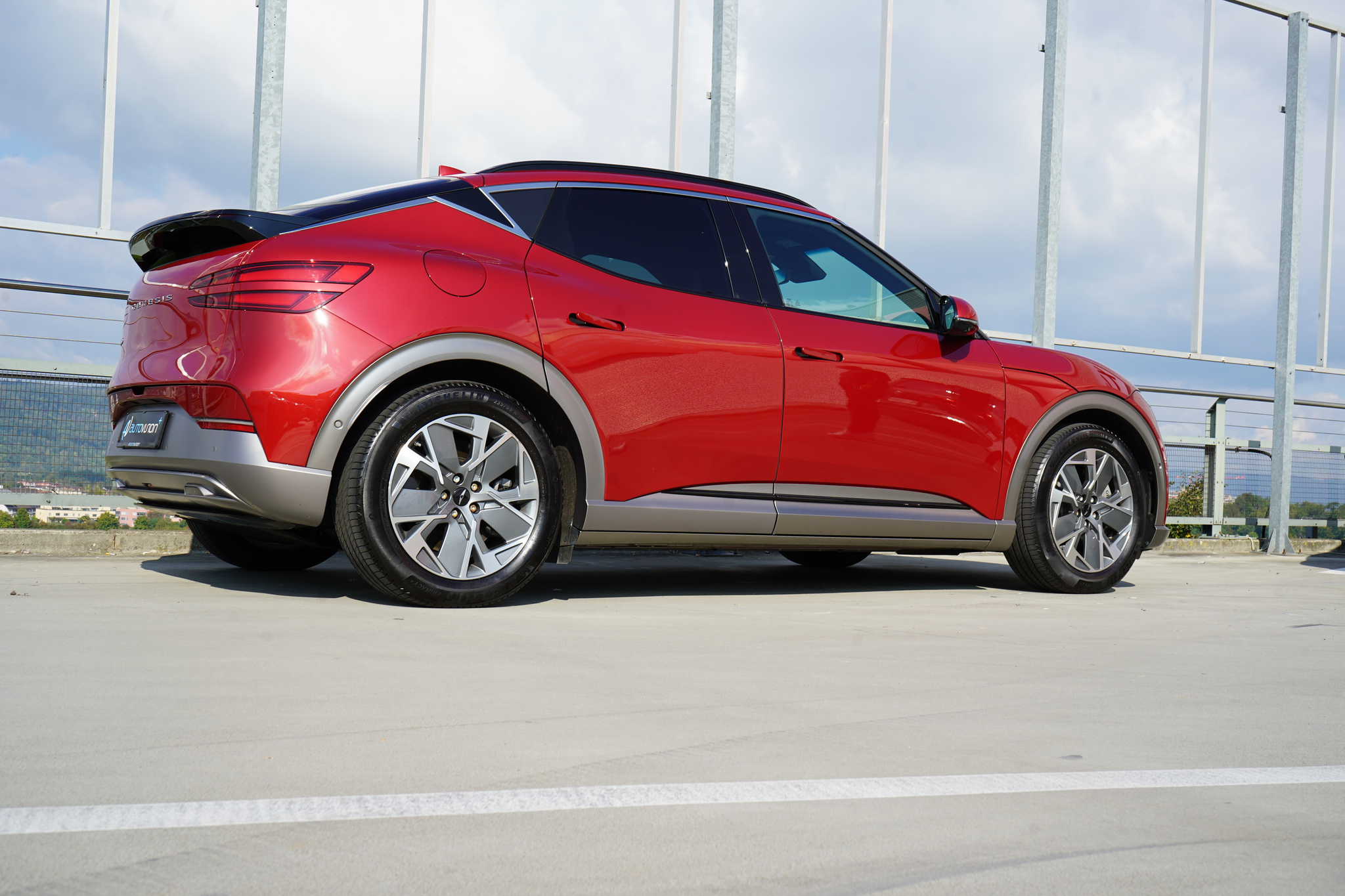 listing desktop thumbnail image 7